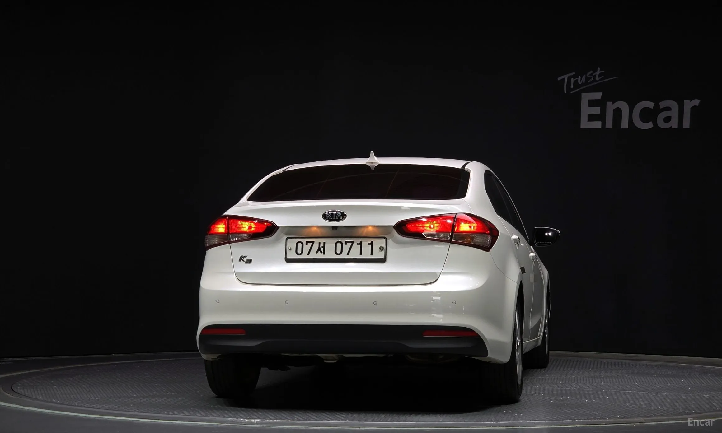 Kia K3 превью 3