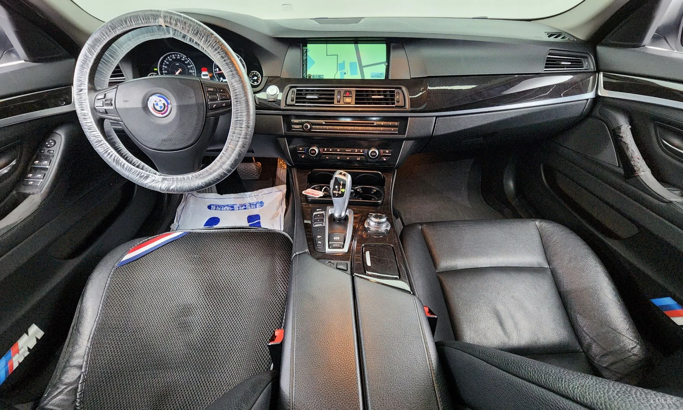 BMW 5 Series (F10) превью 4