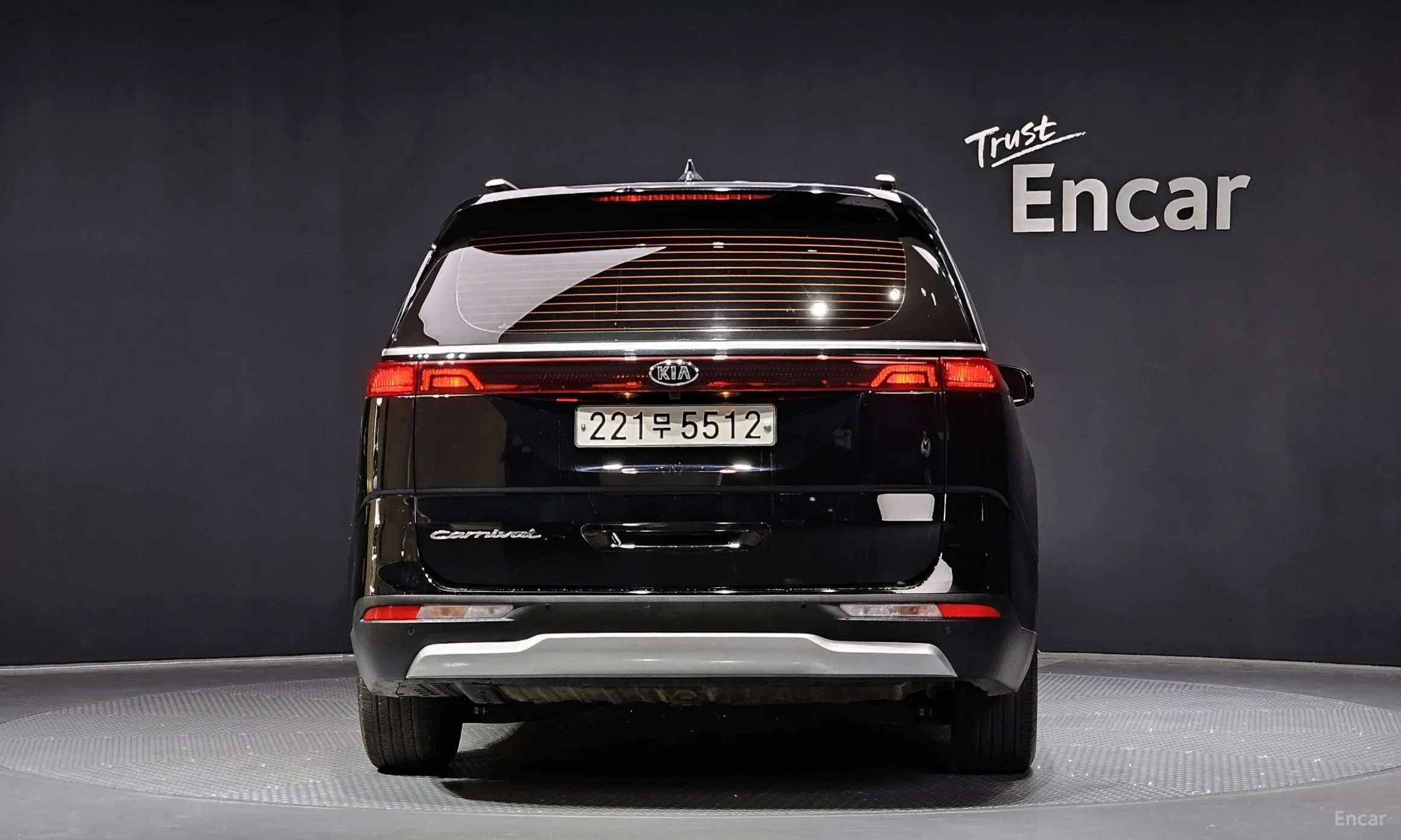 Kia Carnival Gen 4 превью 3