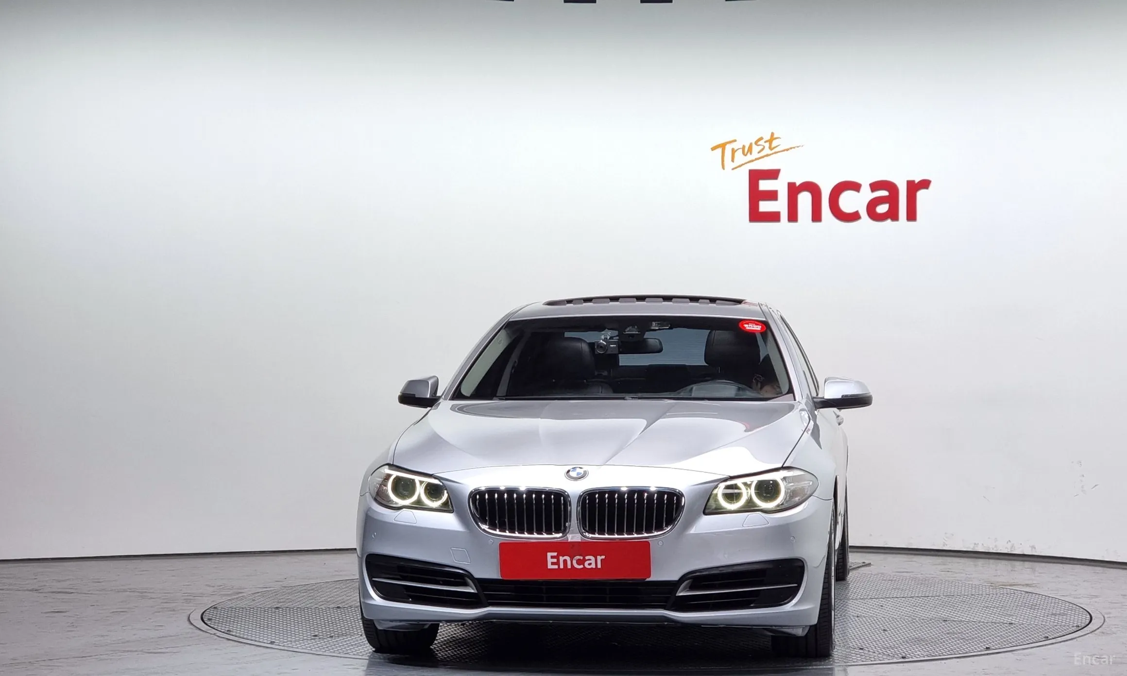 BMW 5 Series (F10) превью 2