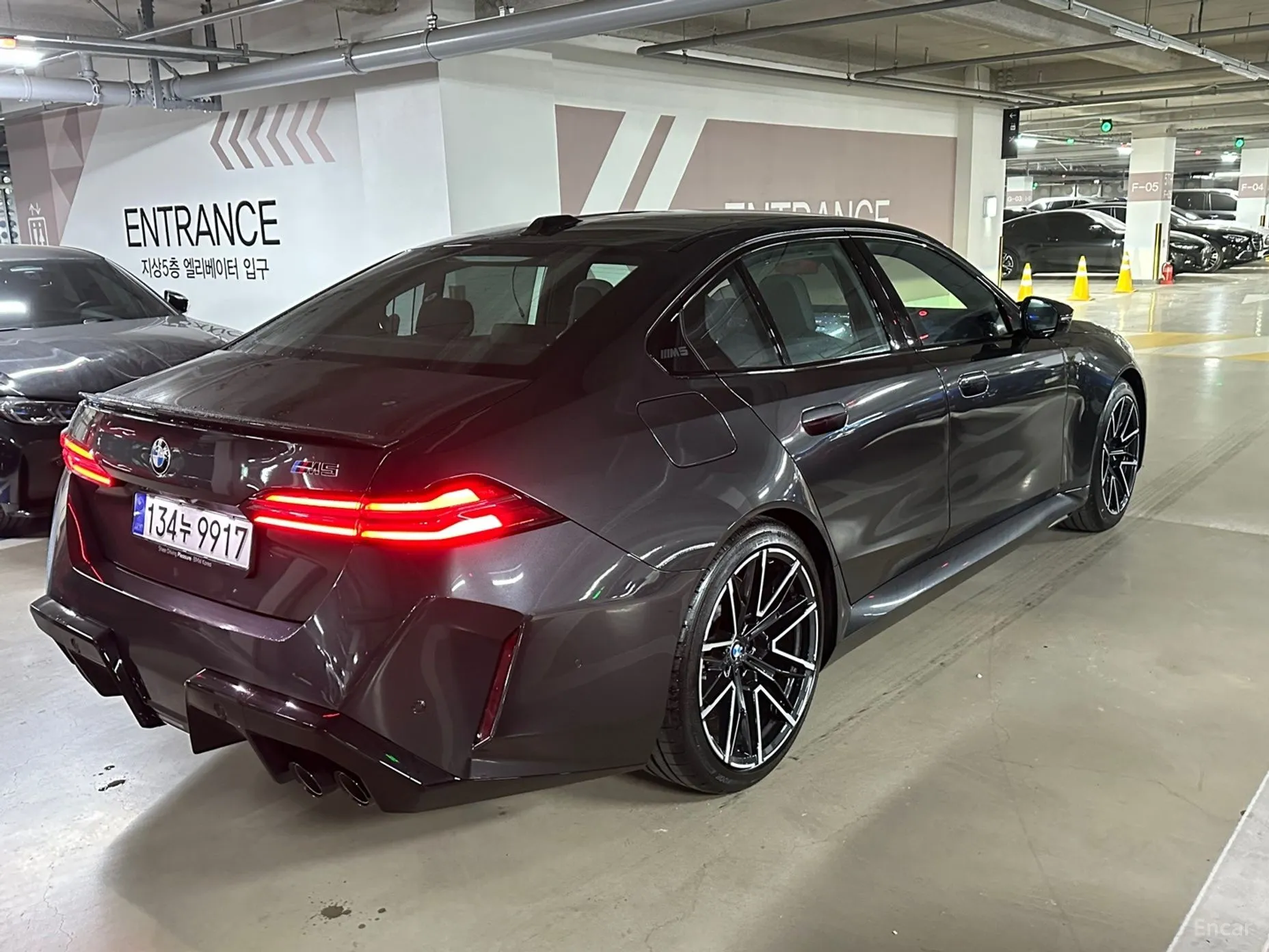 BMW M5 (G90) превью 3