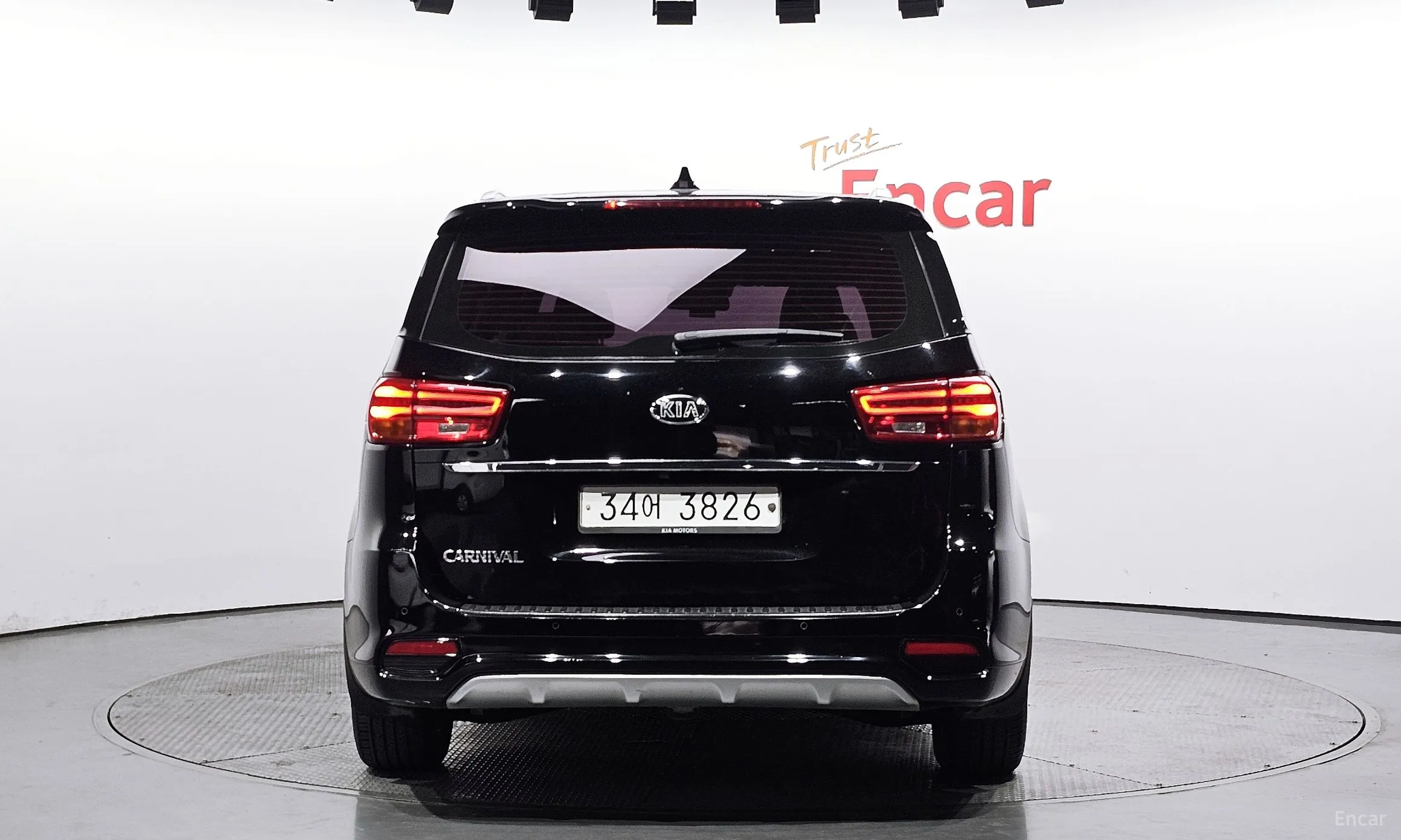 Kia Carnival превью 3