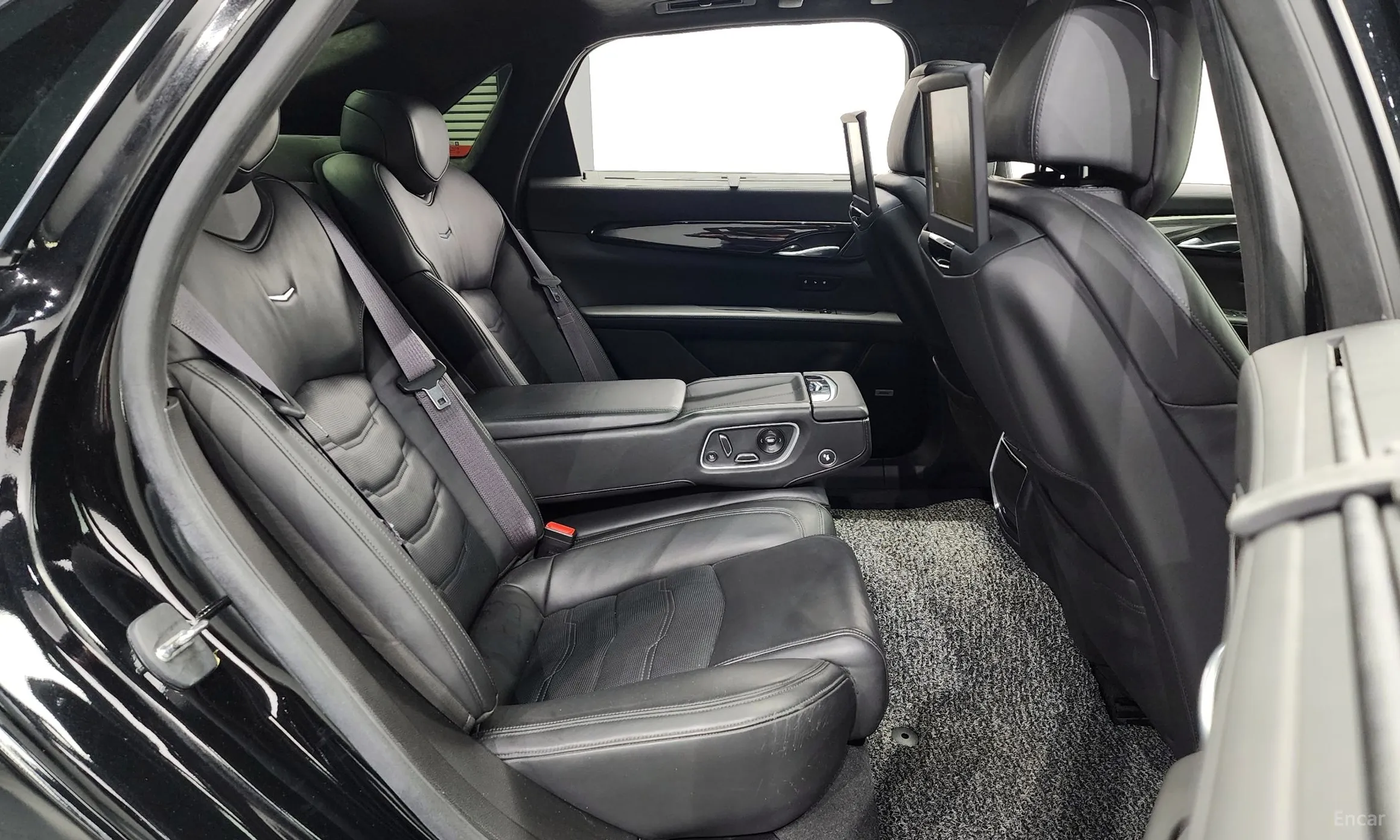 Cadillac CT6 превью 12