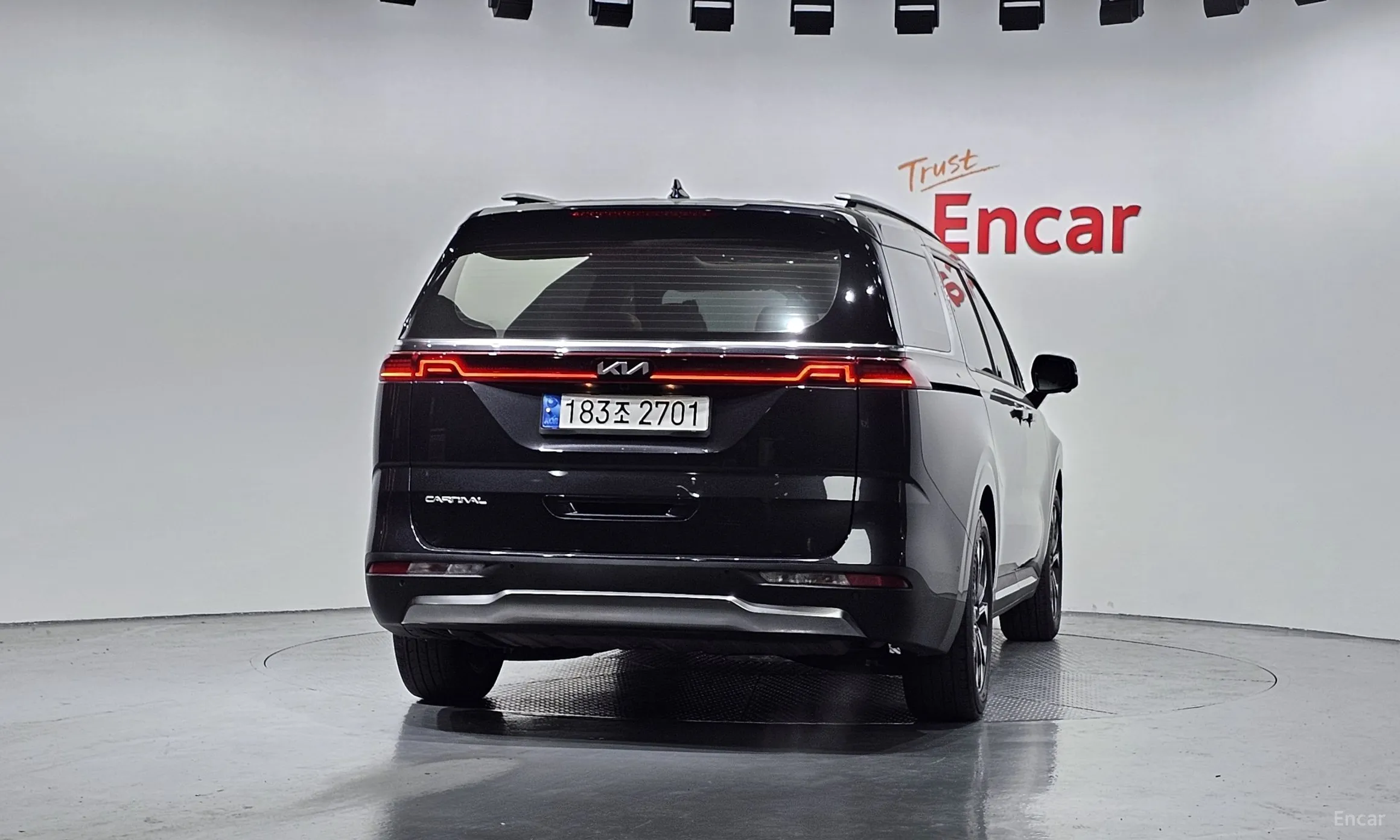 Kia Carnival Gen 4 превью 3