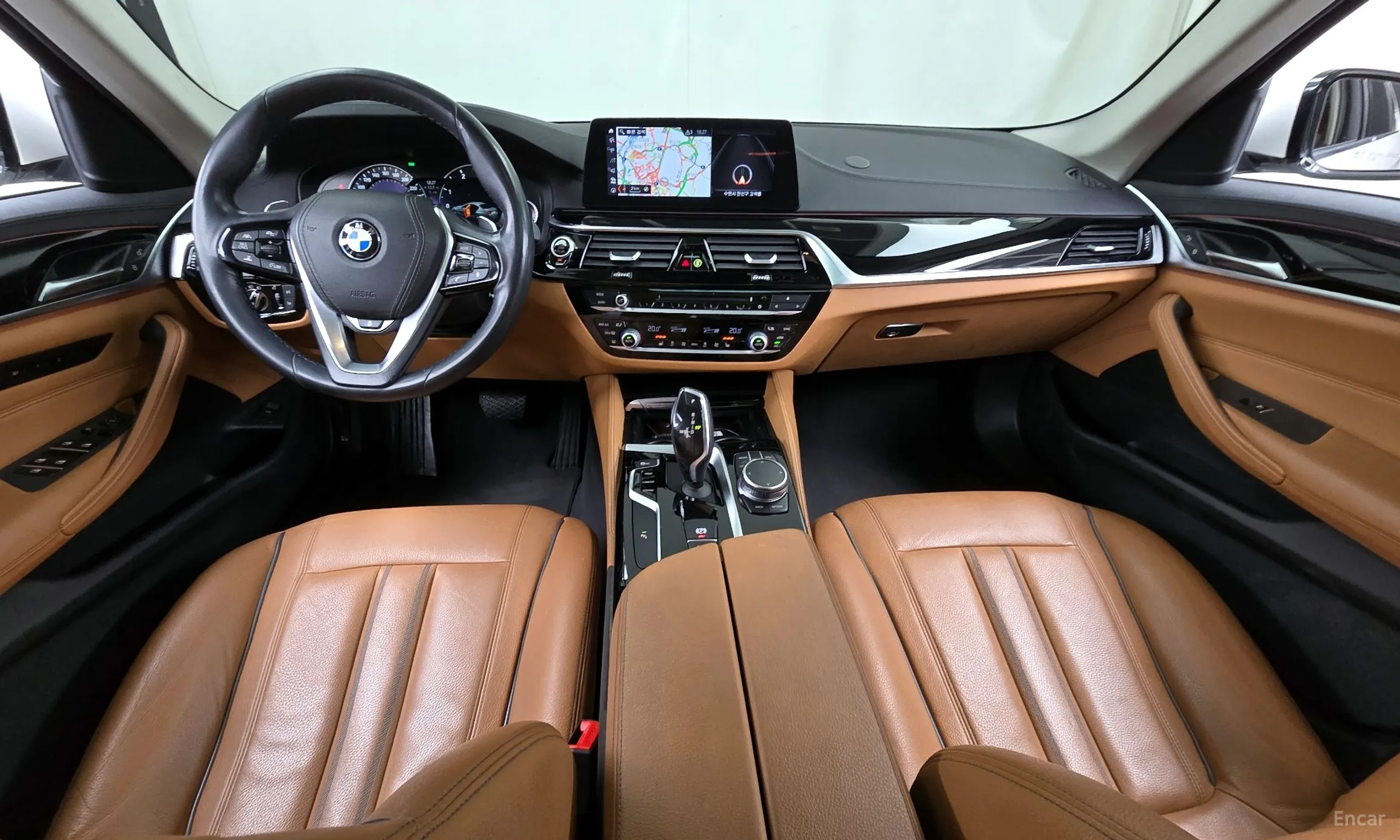 BMW 5 Series (G30) превью 4