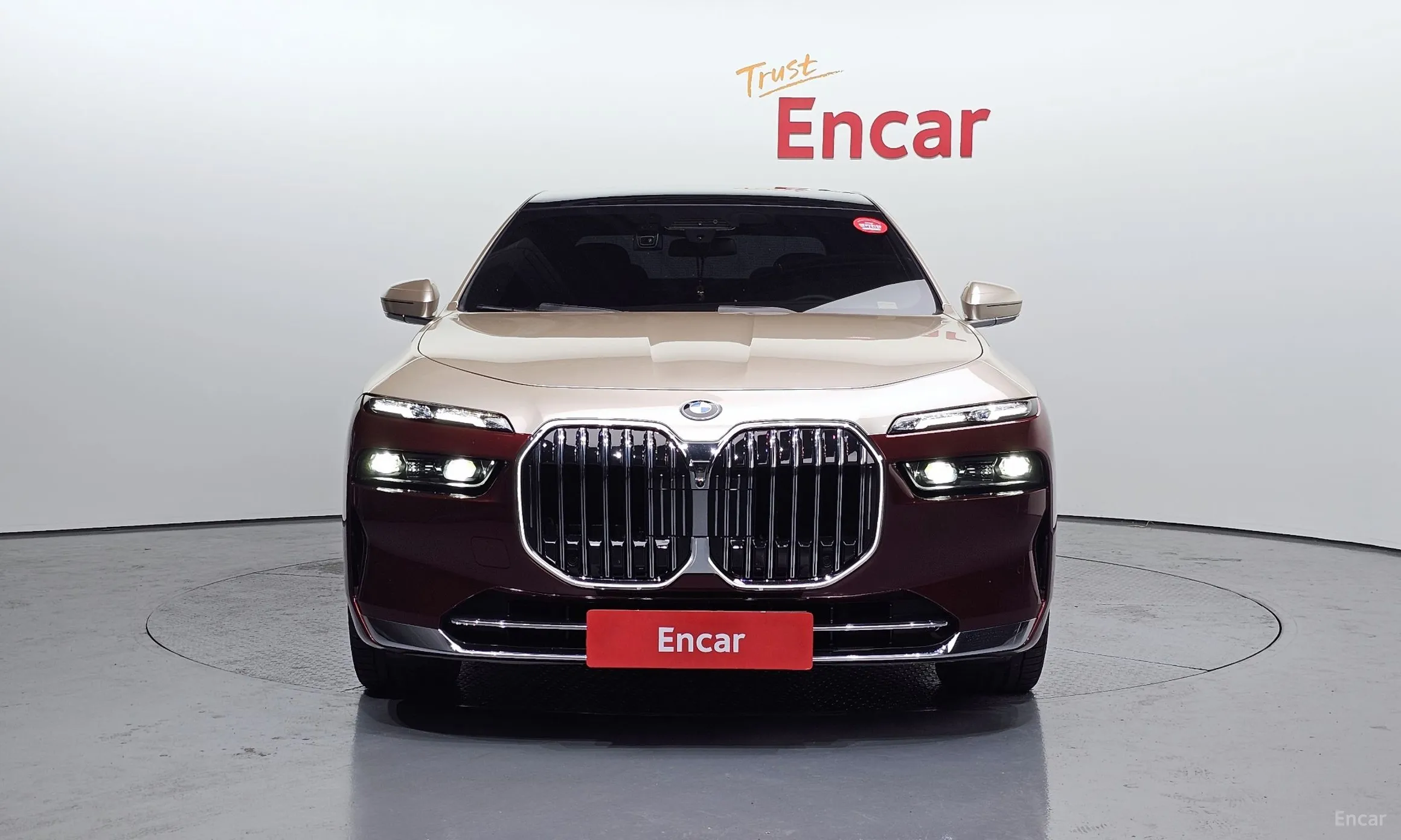 BMW 7 Series (G70) превью 2