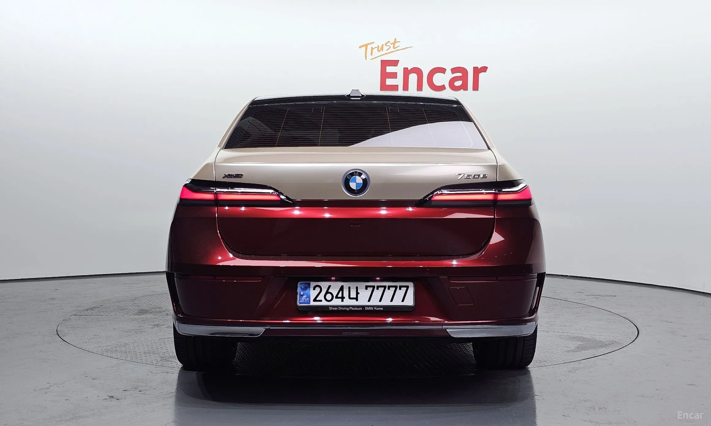 BMW 7 Series (G70) превью 3