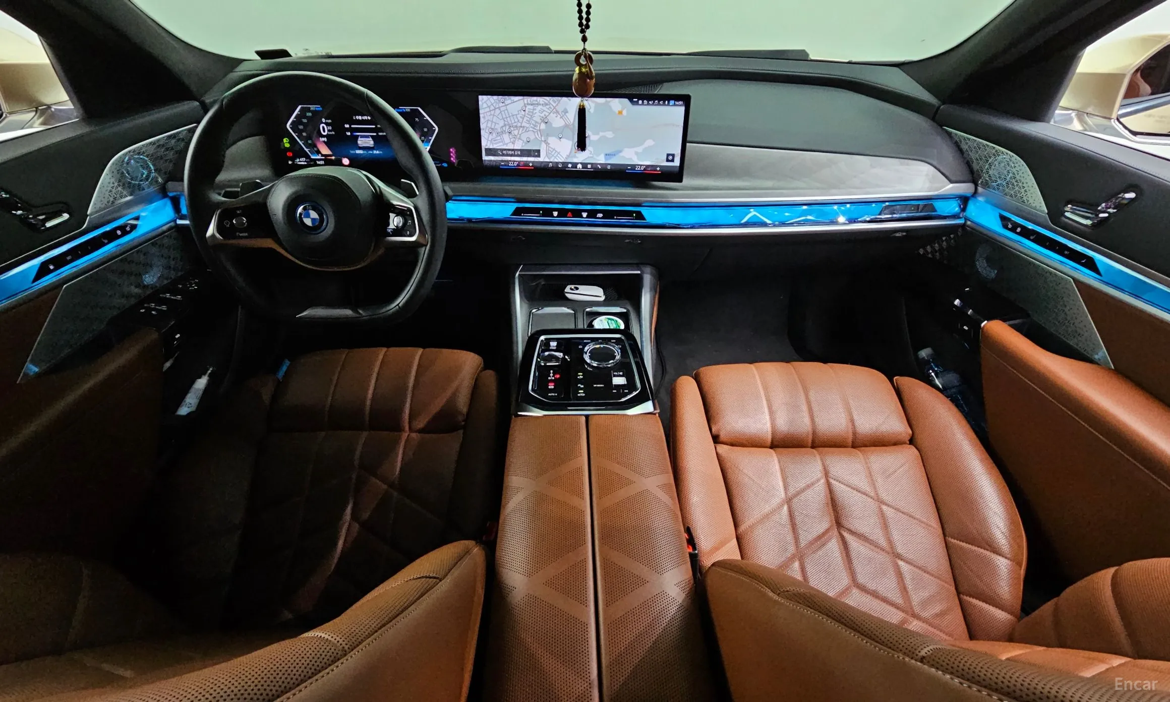 BMW 7 Series (G70) превью 4