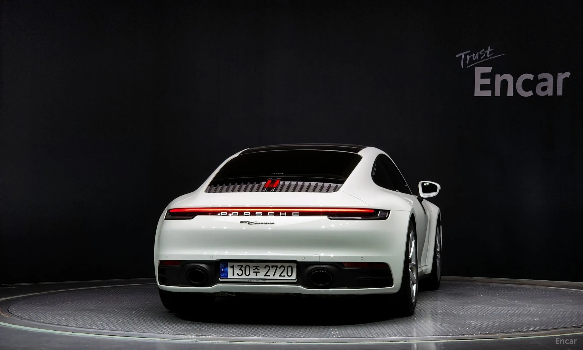 Porsche 911 (992) превью 3