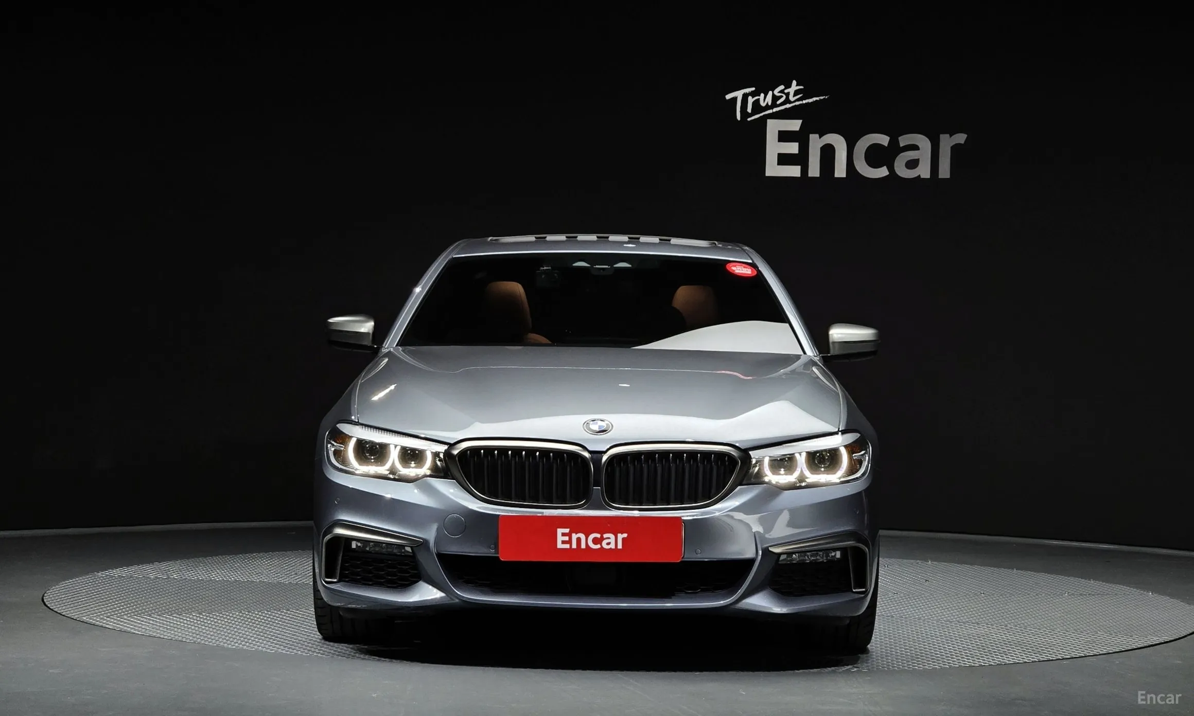 BMW 5 Series (G30) превью 2