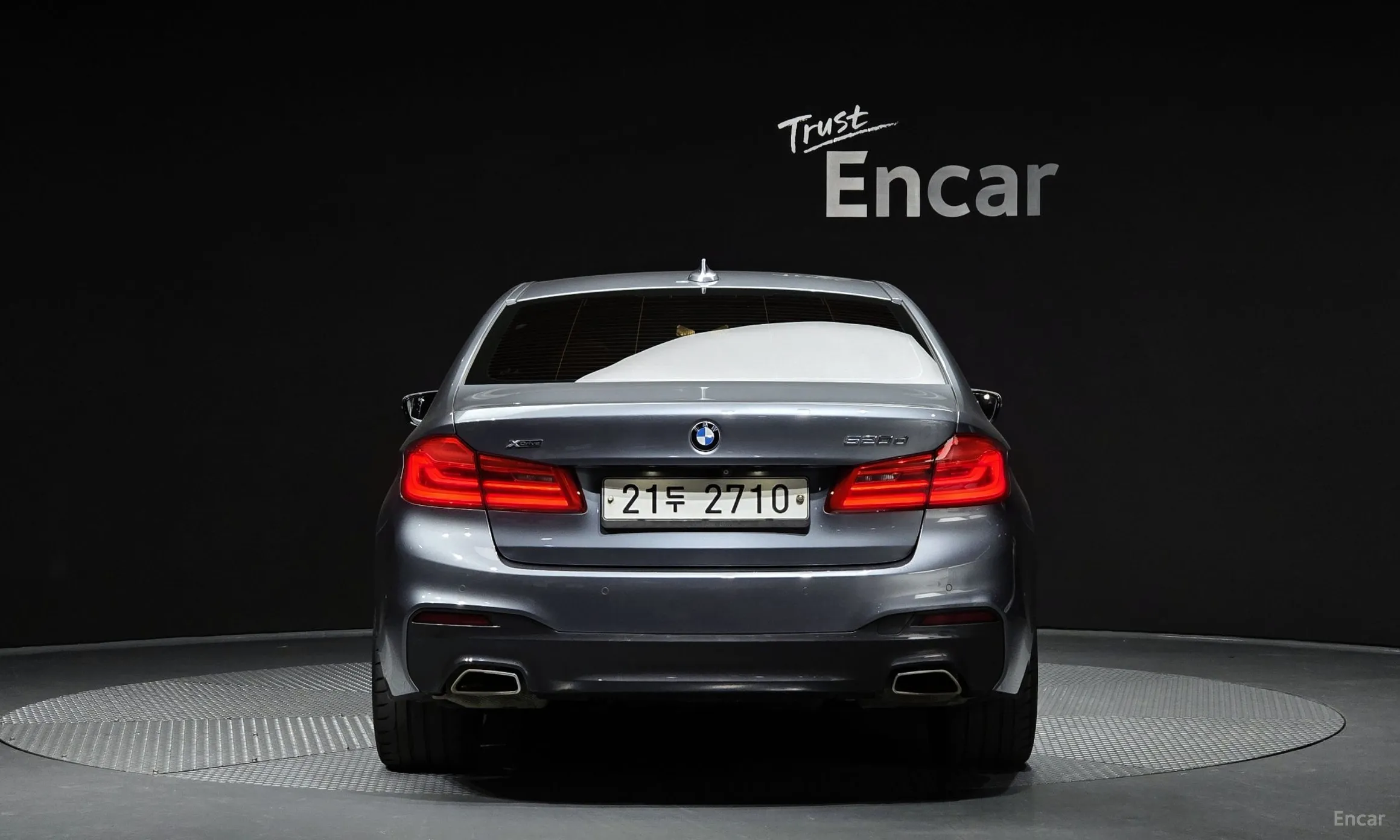 BMW 5 Series (G30) превью 3