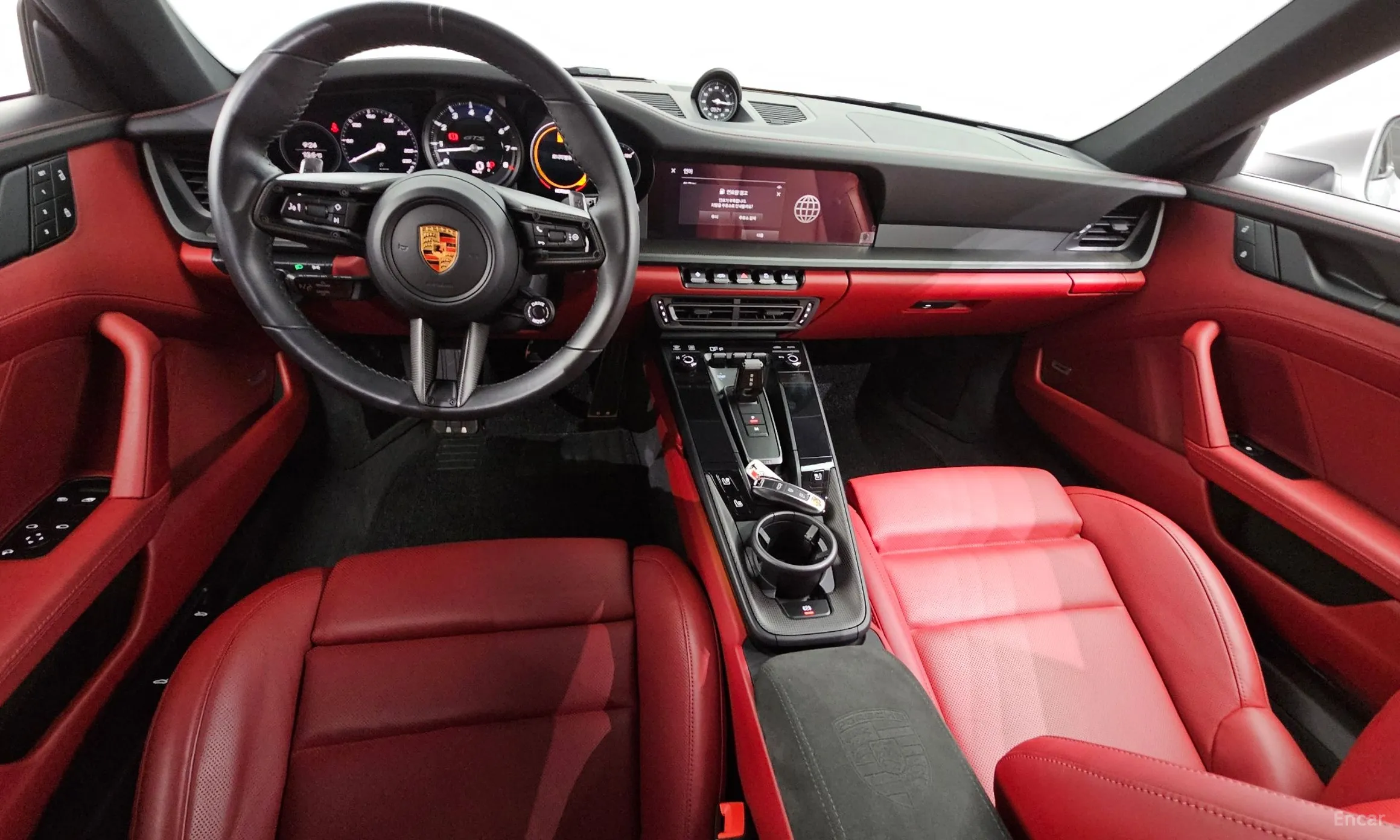 Porsche 911 (992) превью 4
