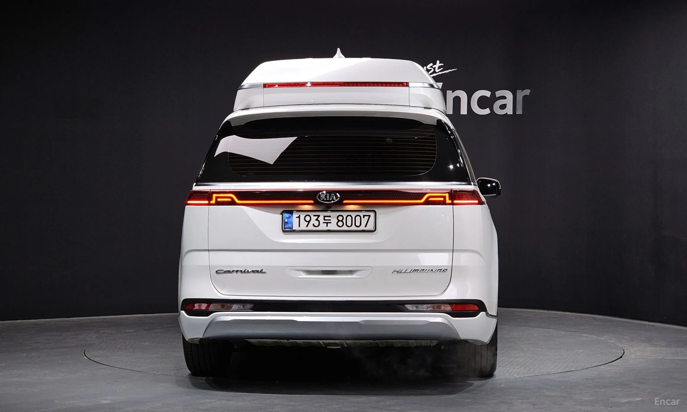 Kia Carnival Gen 4 превью 3