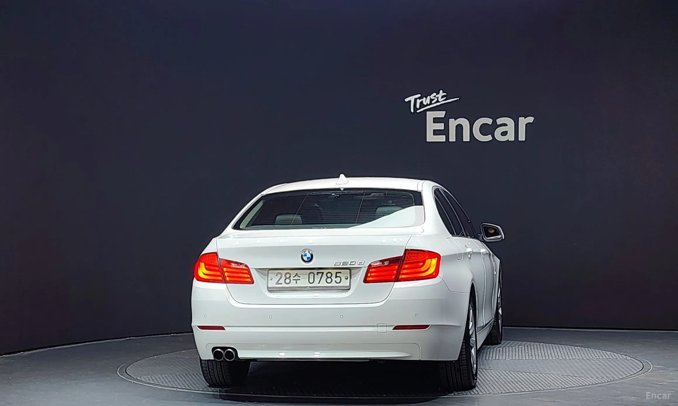 BMW 5 Series (F10) превью 3