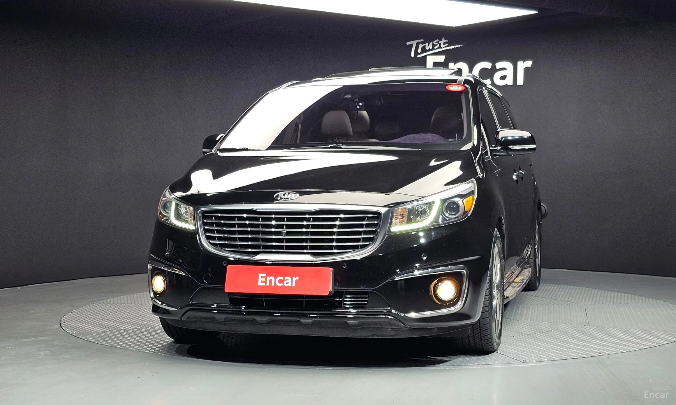 Kia Carnival превью 2