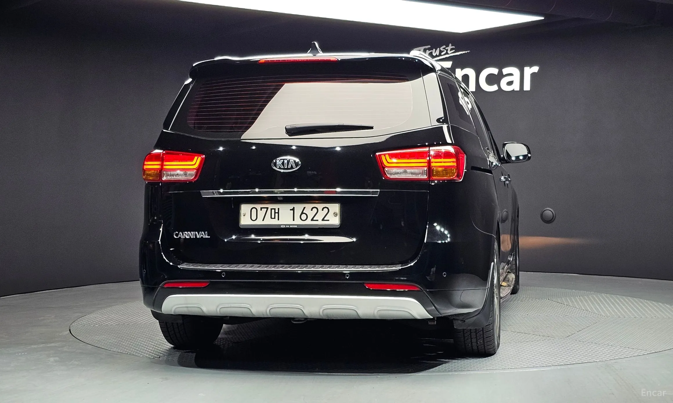 Kia Carnival превью 3
