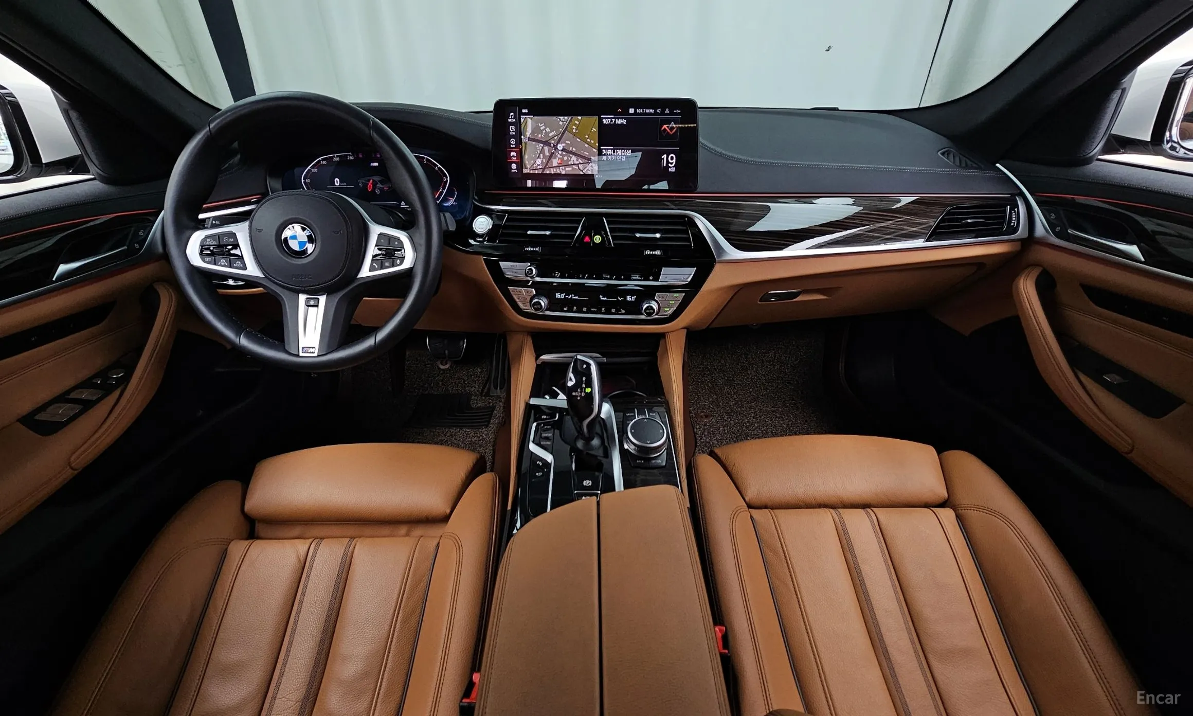 BMW 5 Series (G30) превью 4