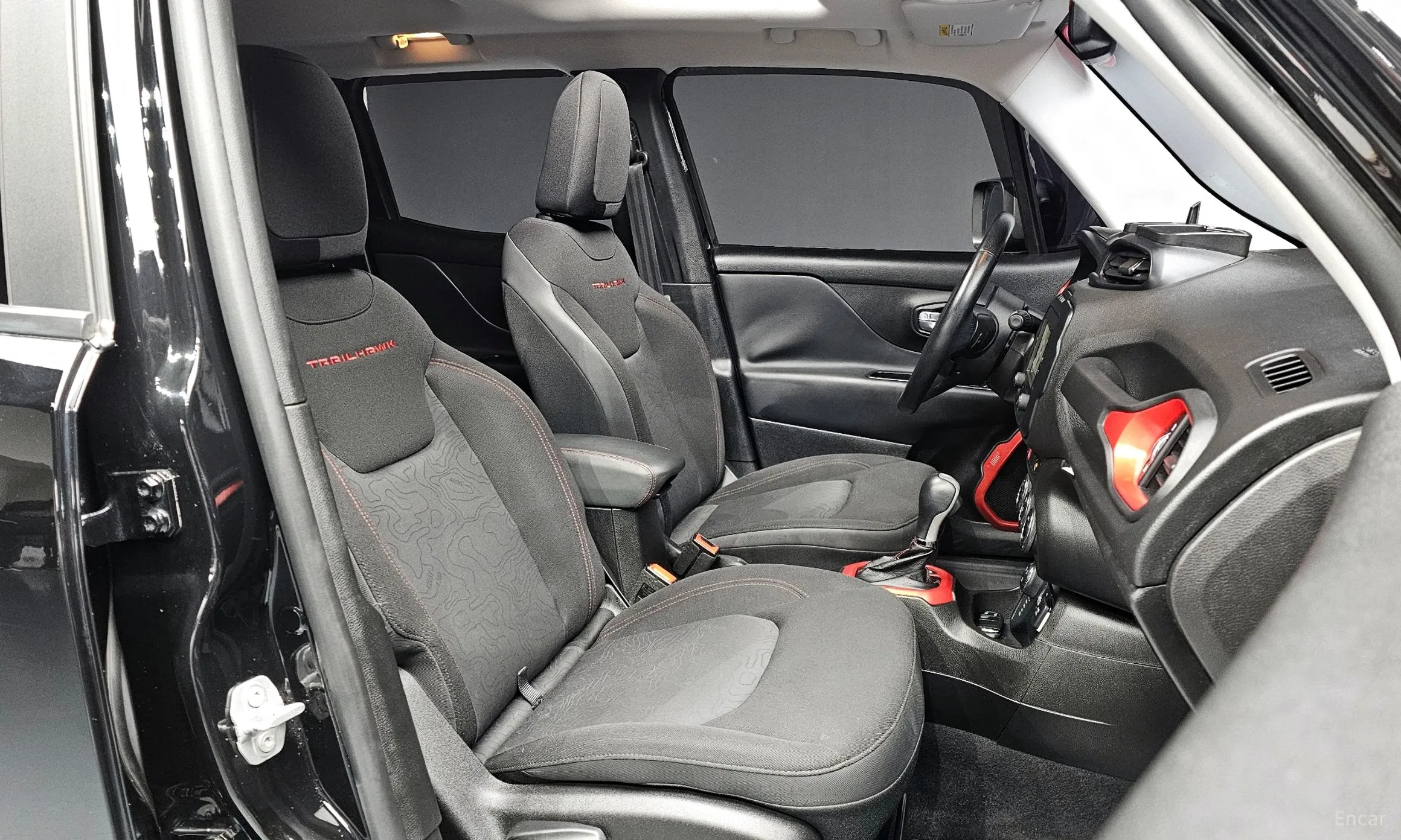Jeep Renegade превью 10