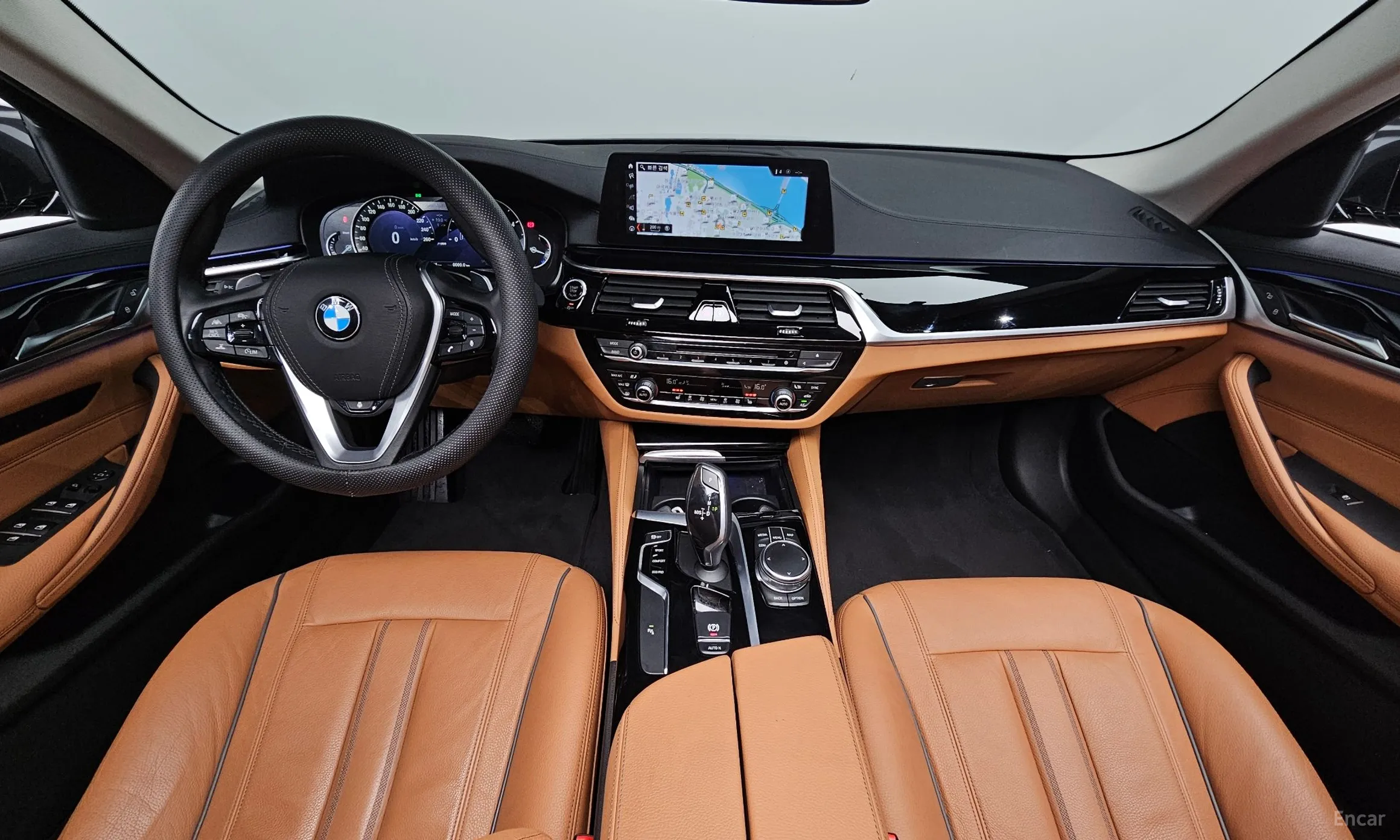 BMW 5 Series (G30) превью 4