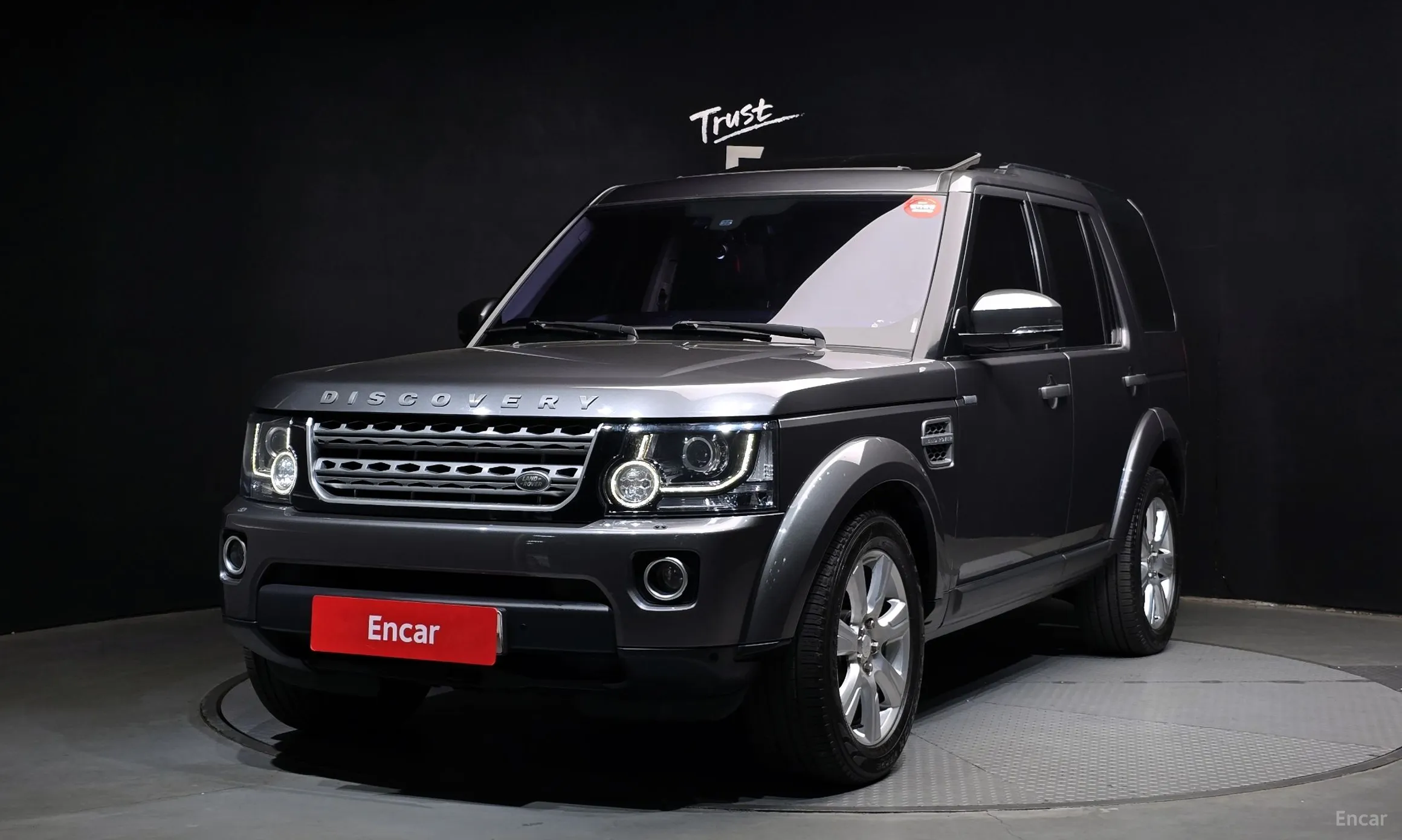 Land Rover Discovery 4