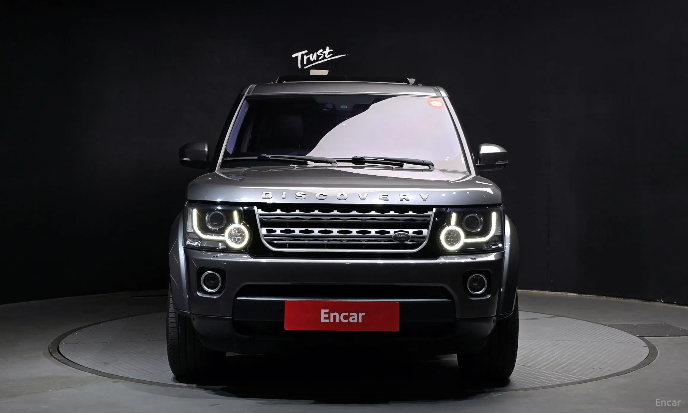 Land Rover Discovery 4