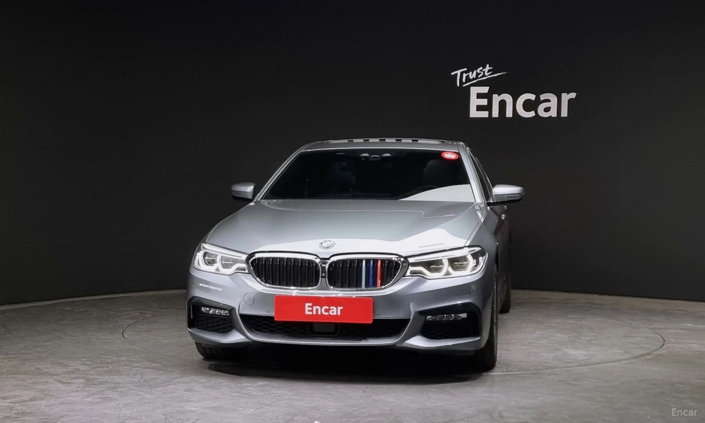 BMW 5 Series (G30) превью 2