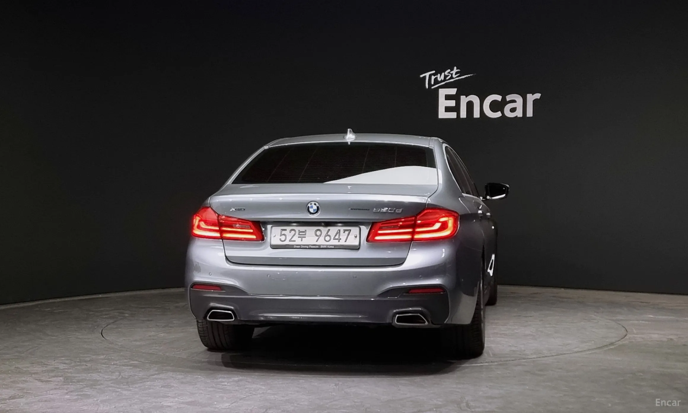 BMW 5 Series (G30) превью 3