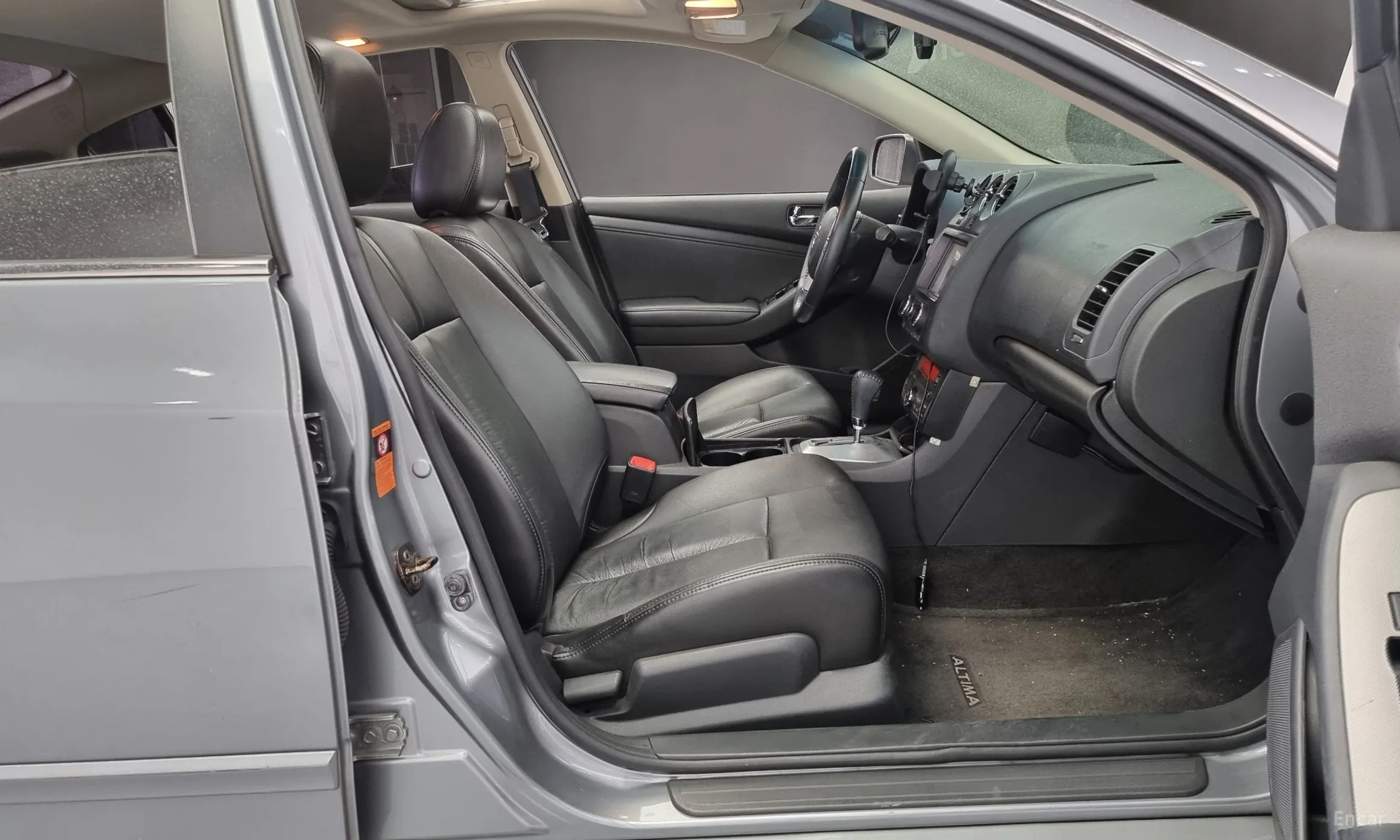 Nissan Altima превью 10
