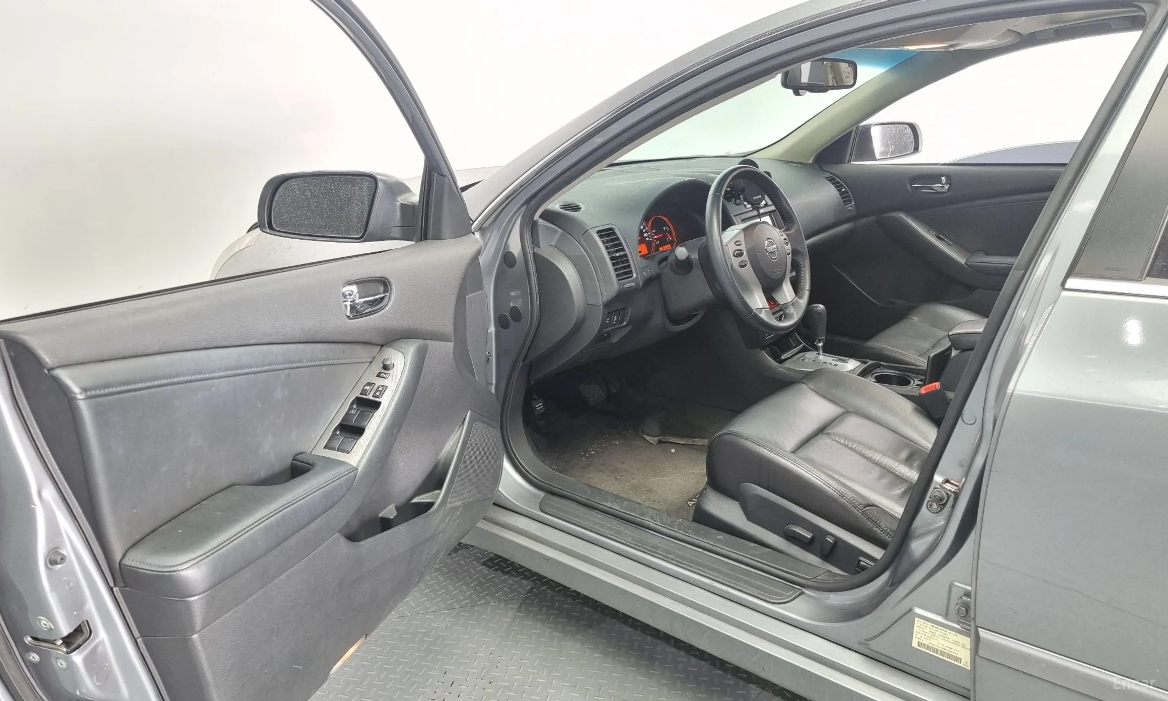 Nissan Altima превью 11