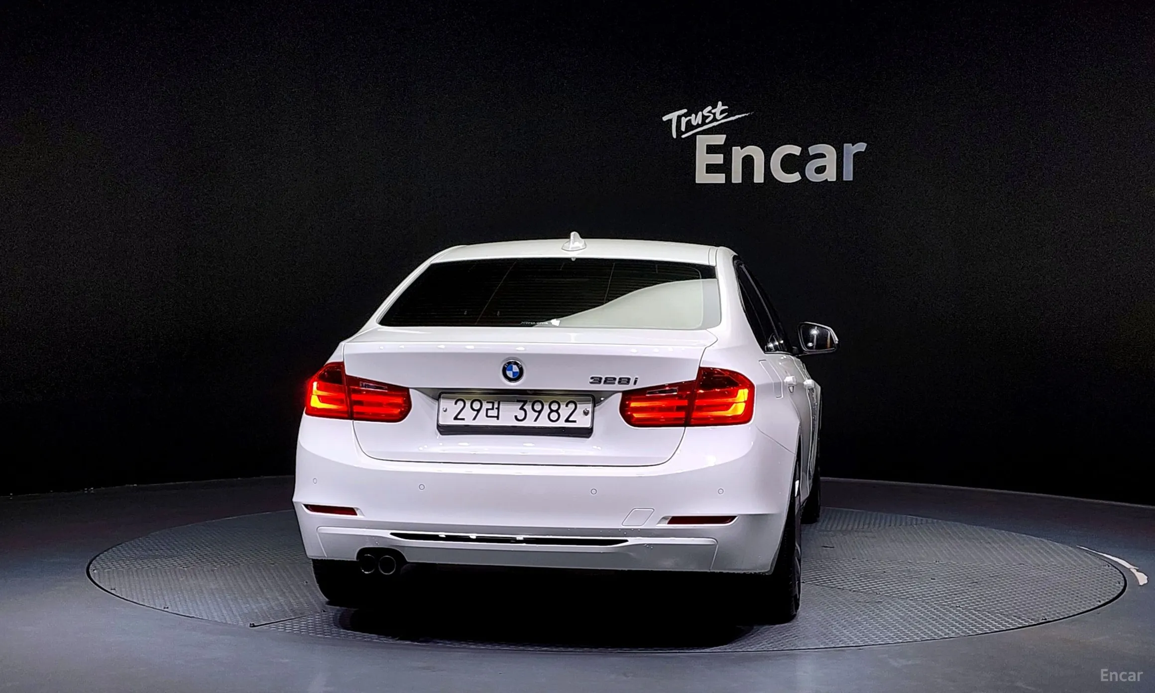 BMW 3 Series (F30) превью 3