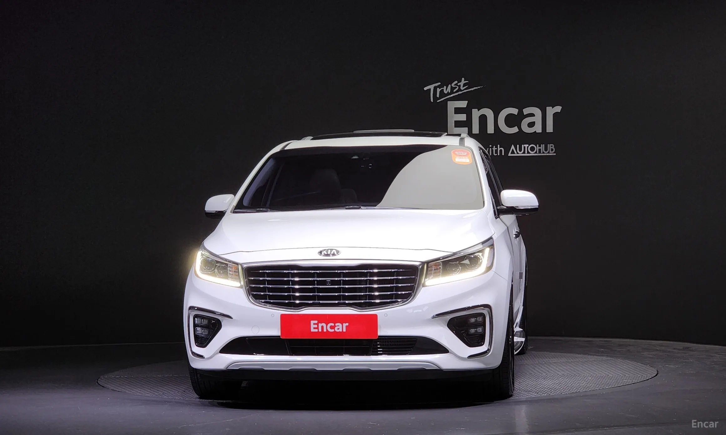 Kia Carnival превью 2