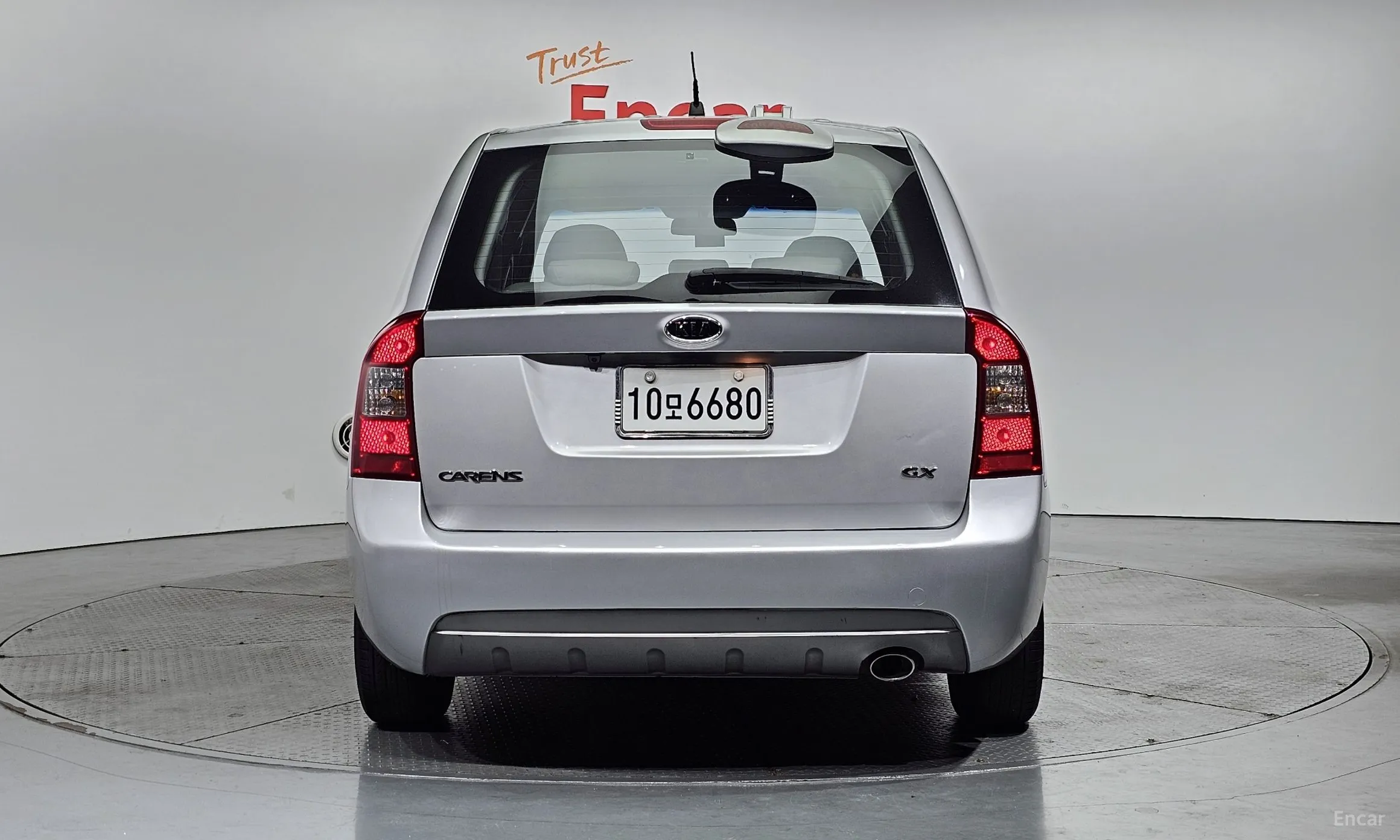 Kia Carens превью 3