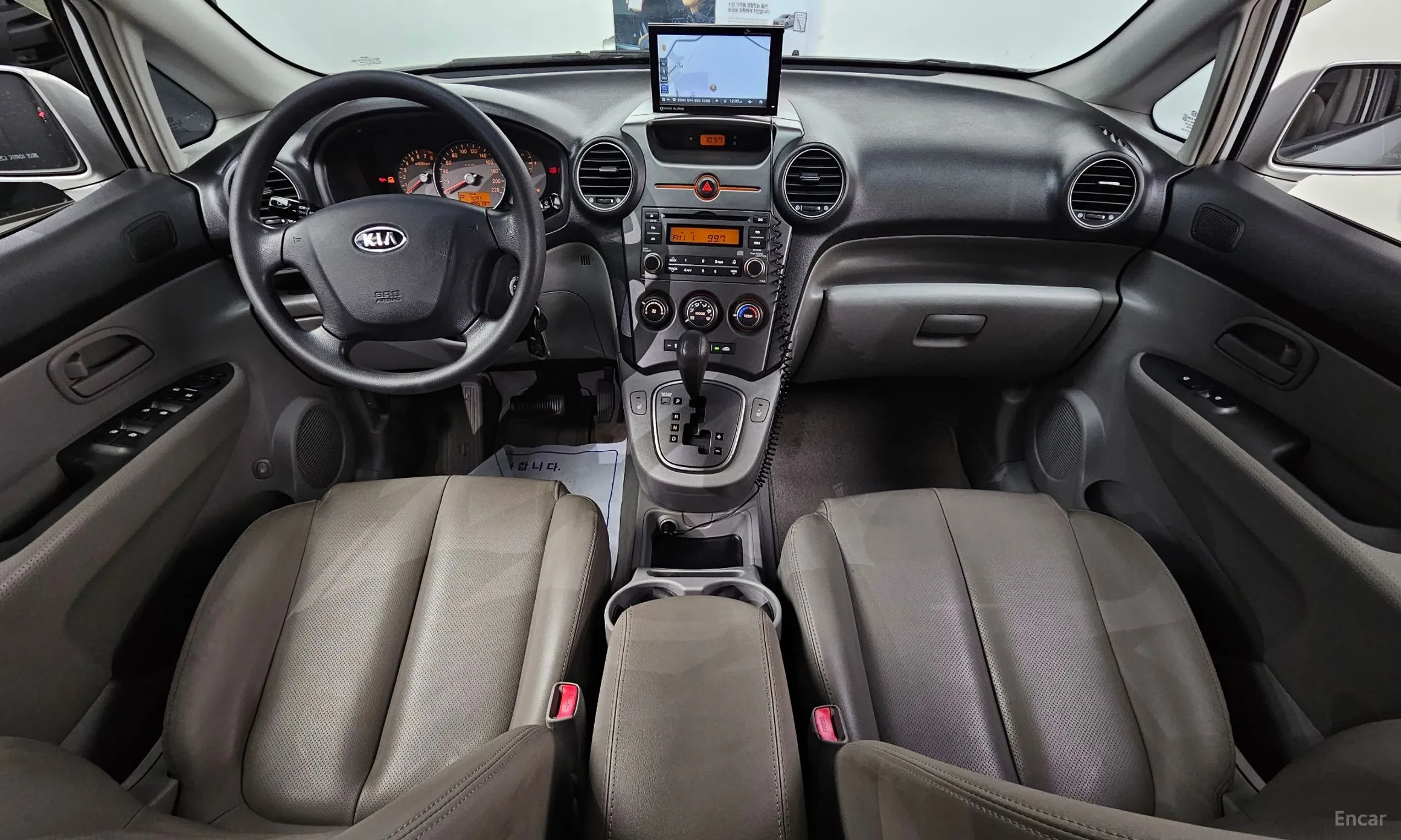 Kia Carens превью 4
