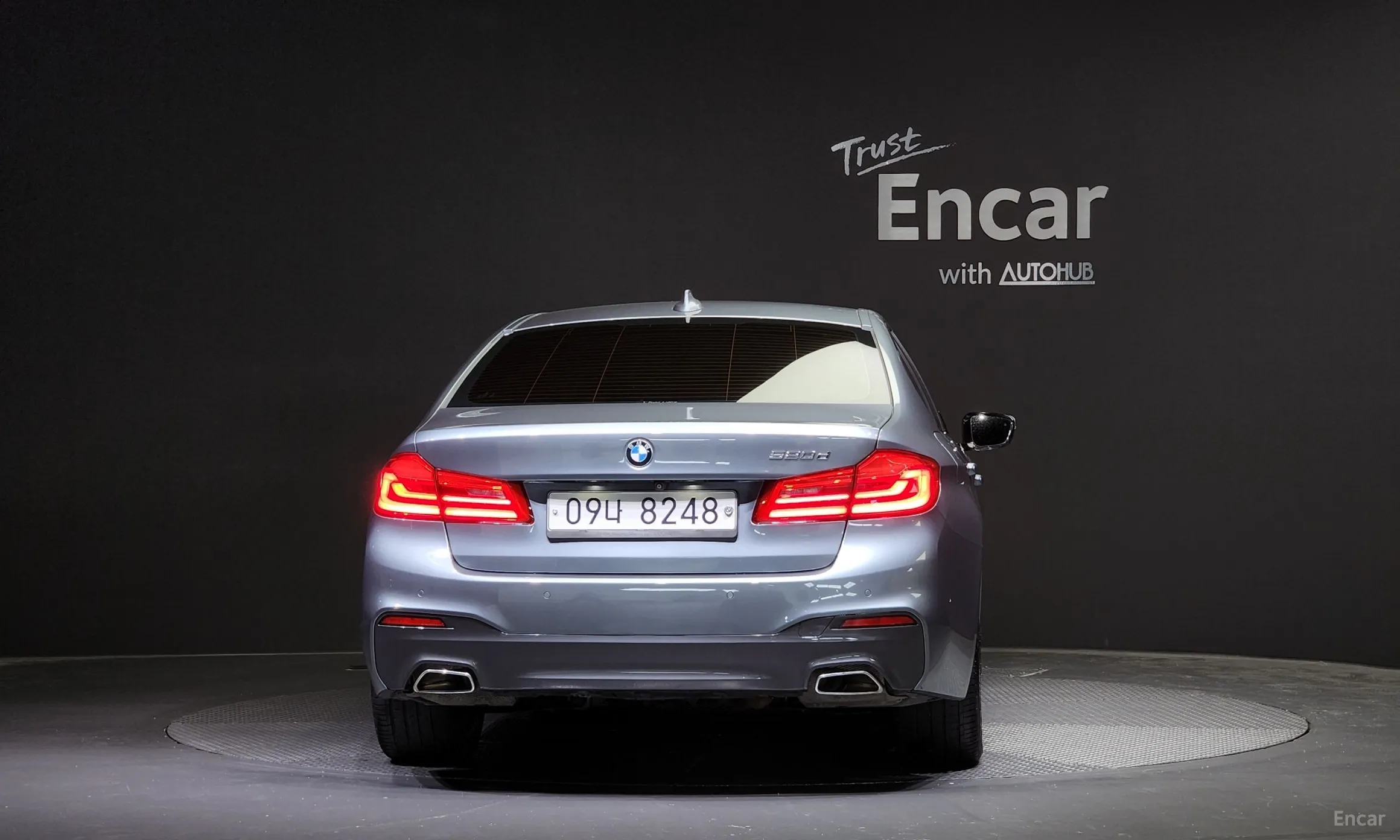 BMW 5 Series (G30) превью 3