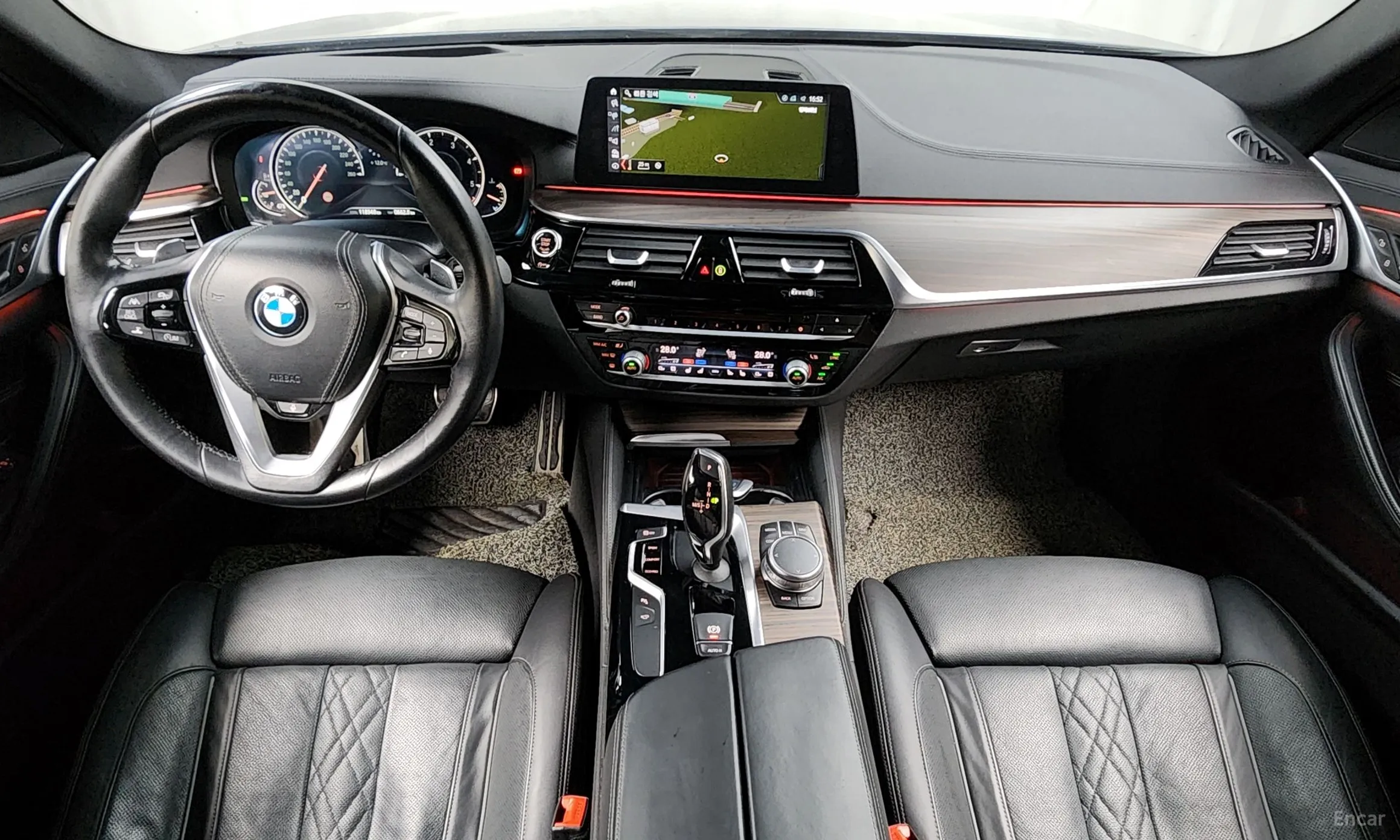BMW 5 Series (G30) превью 4
