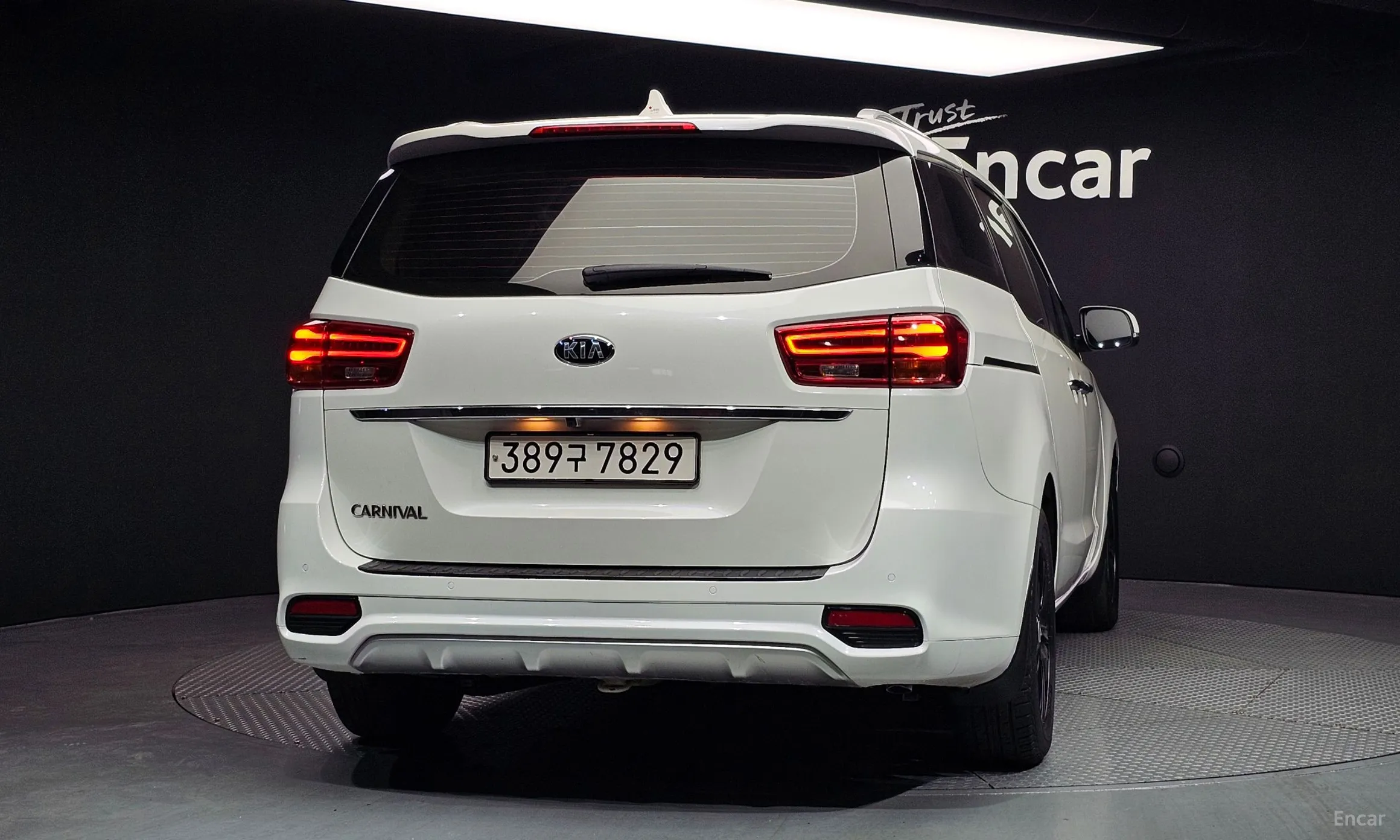 Kia Carnival превью 3