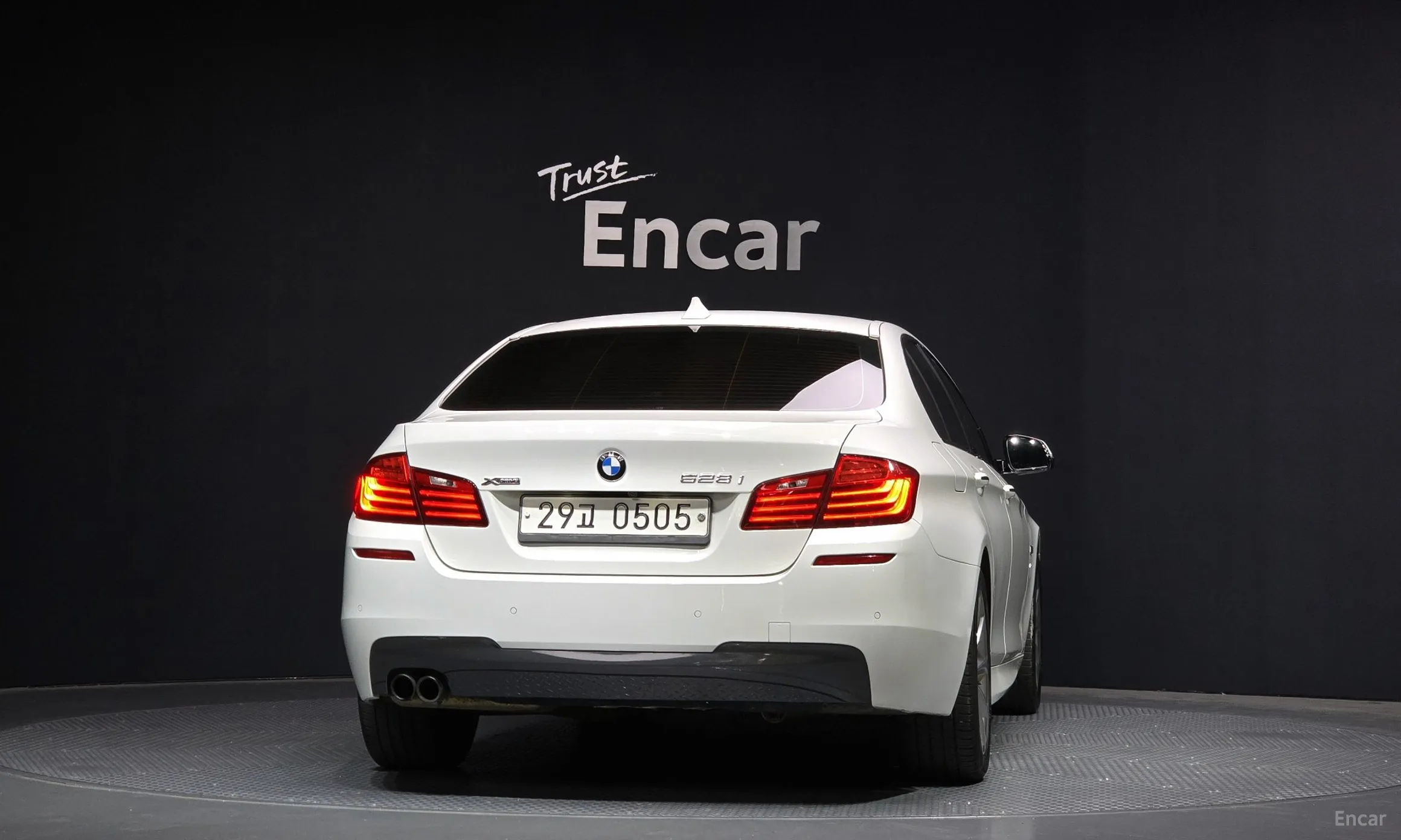 BMW 5 Series (F10) превью 3
