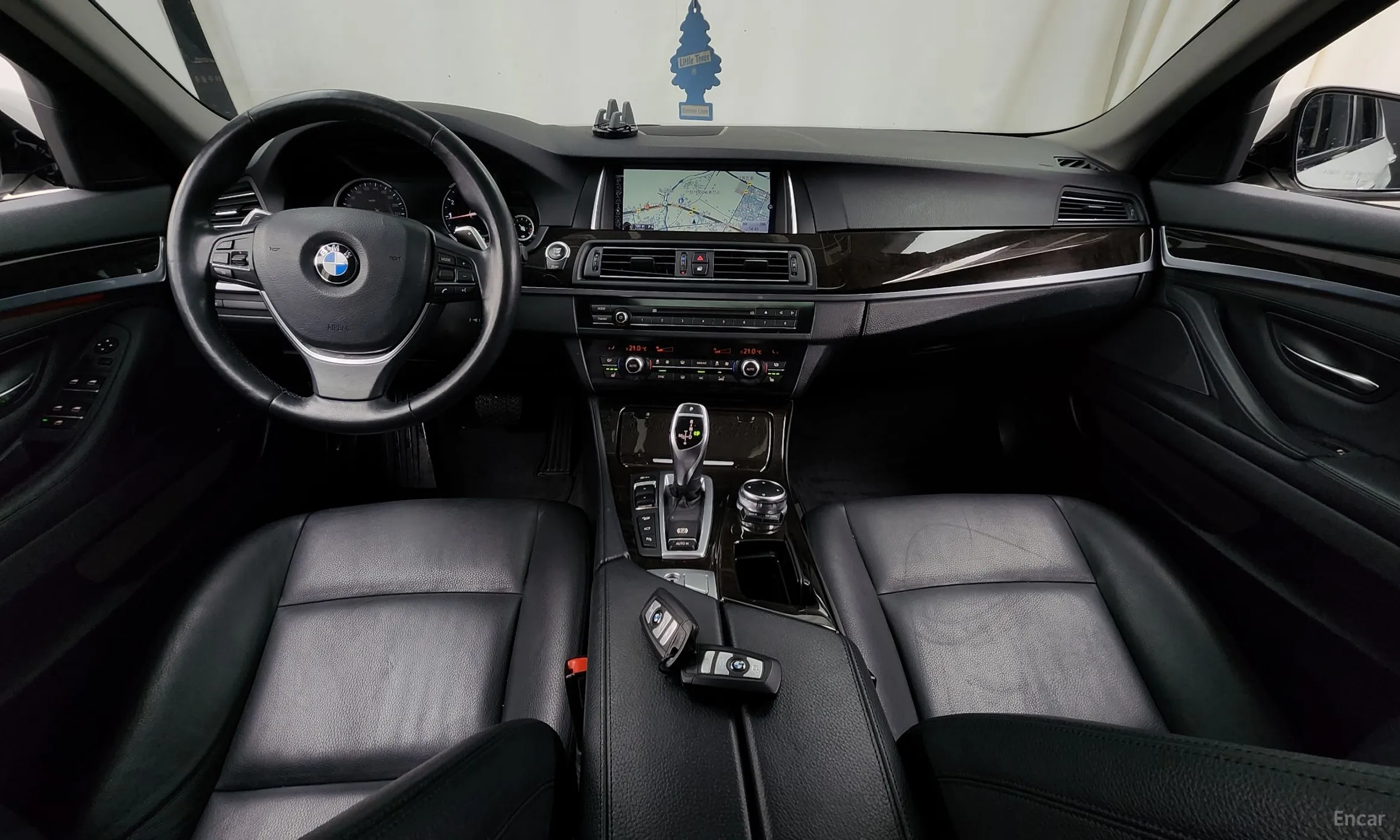 BMW 5 Series (F10) превью 4