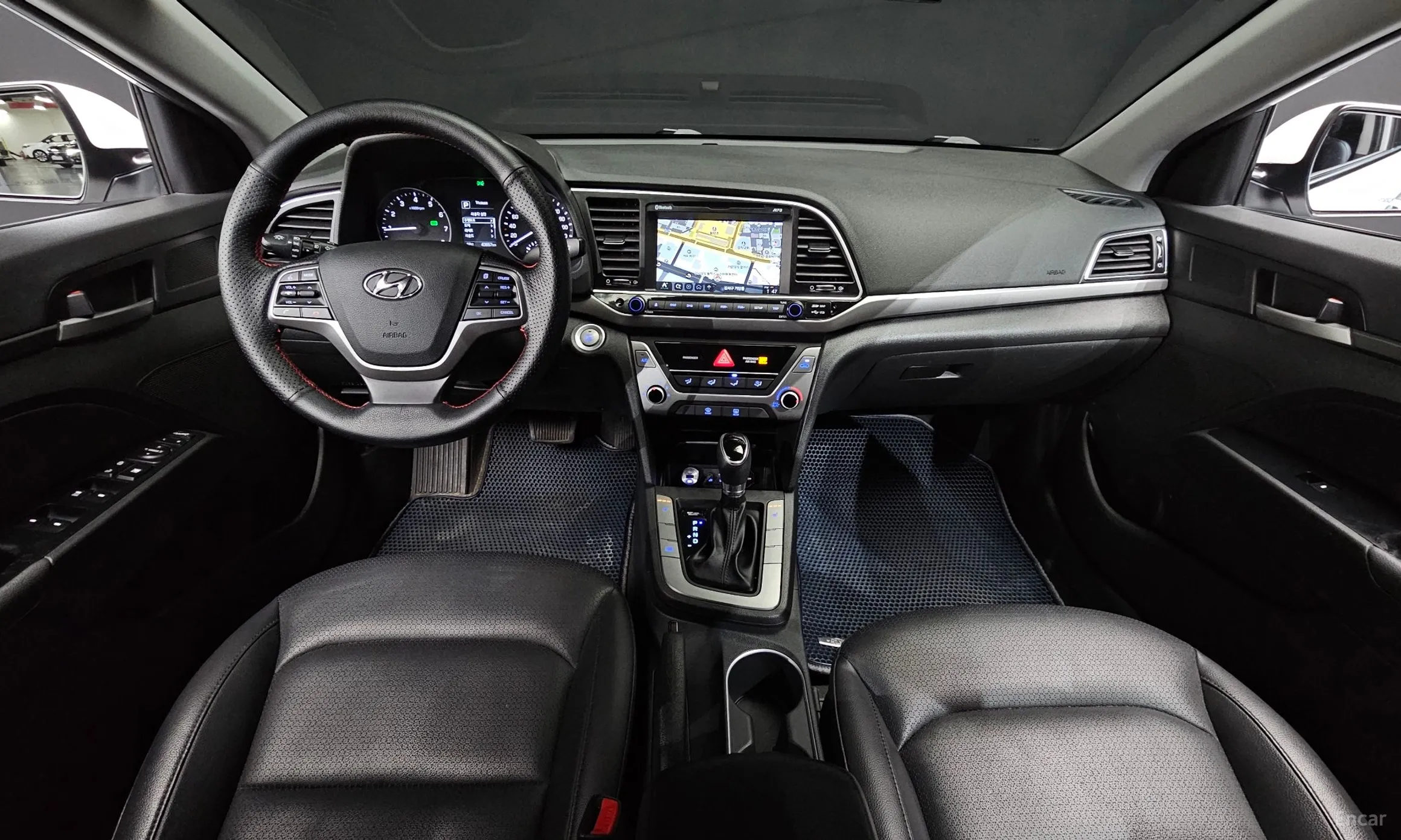 Hyundai Avante AD превью 4