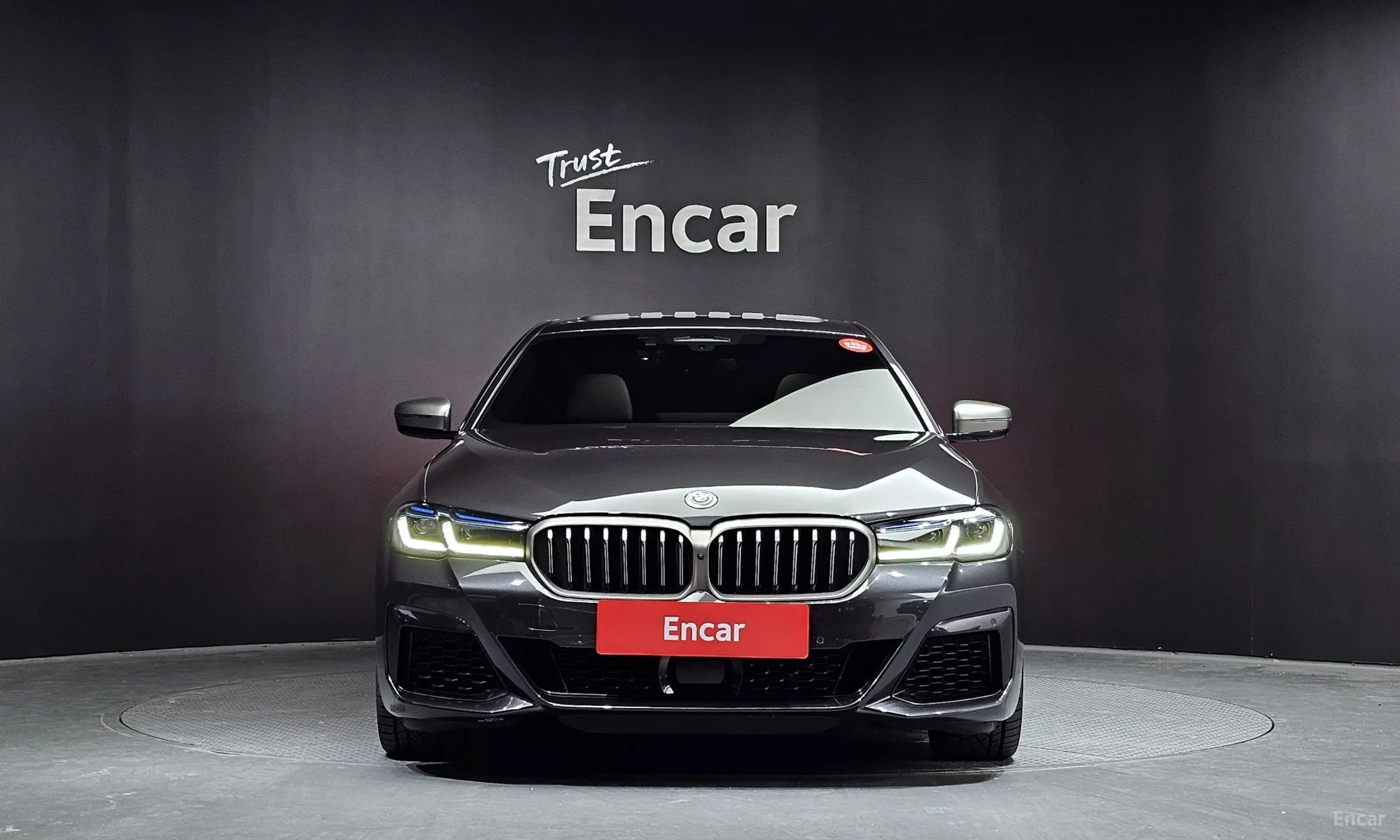 BMW 5 Series (G30) превью 2