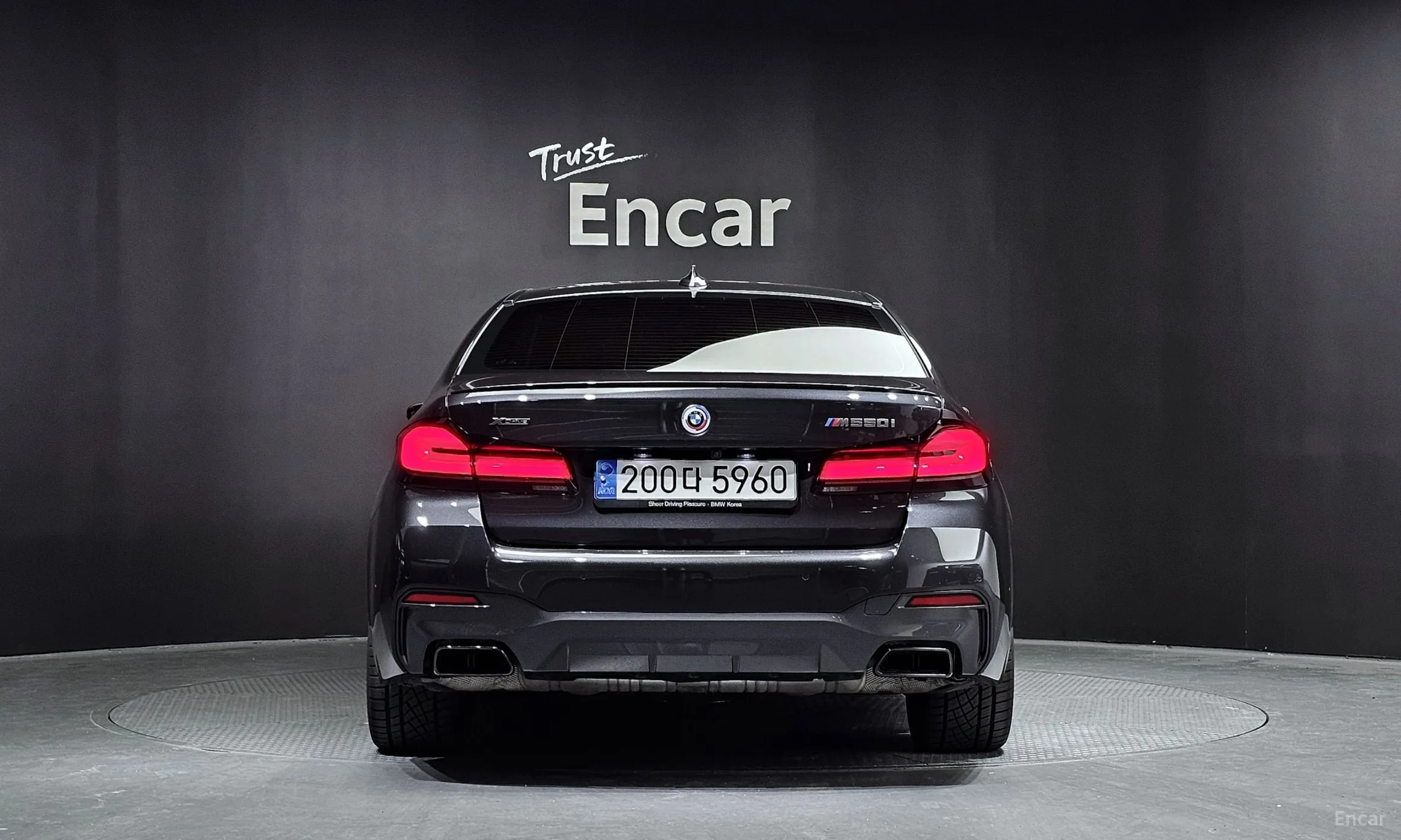 BMW 5 Series (G30) превью 3