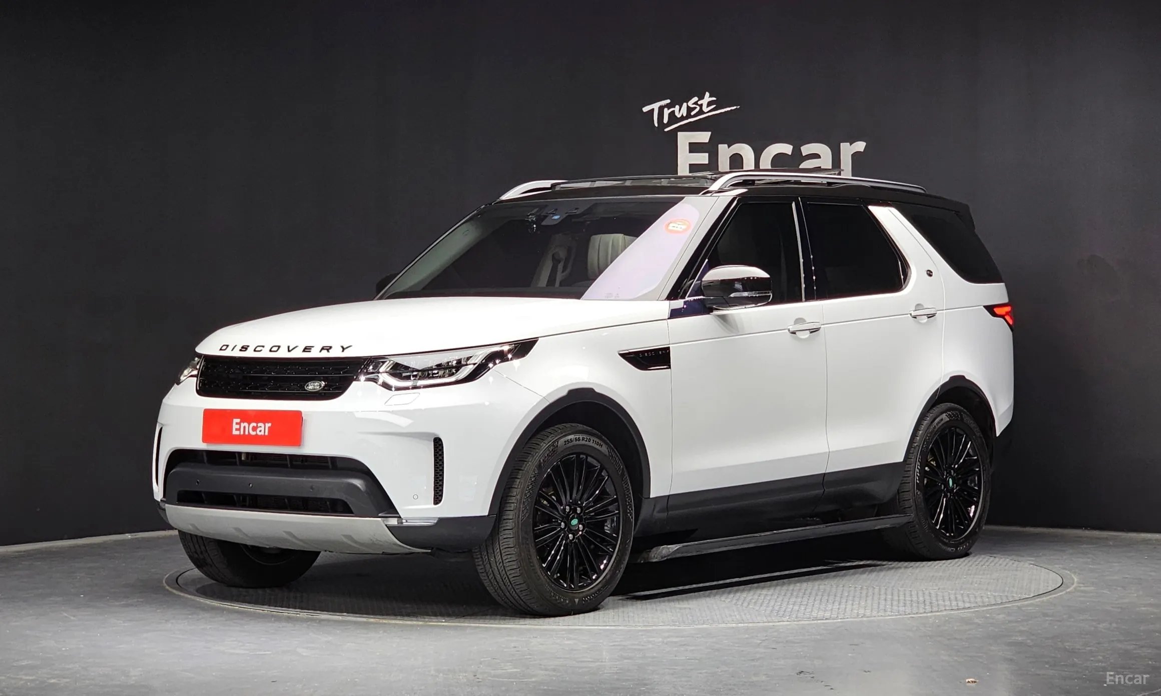Land Rover Discovery 5