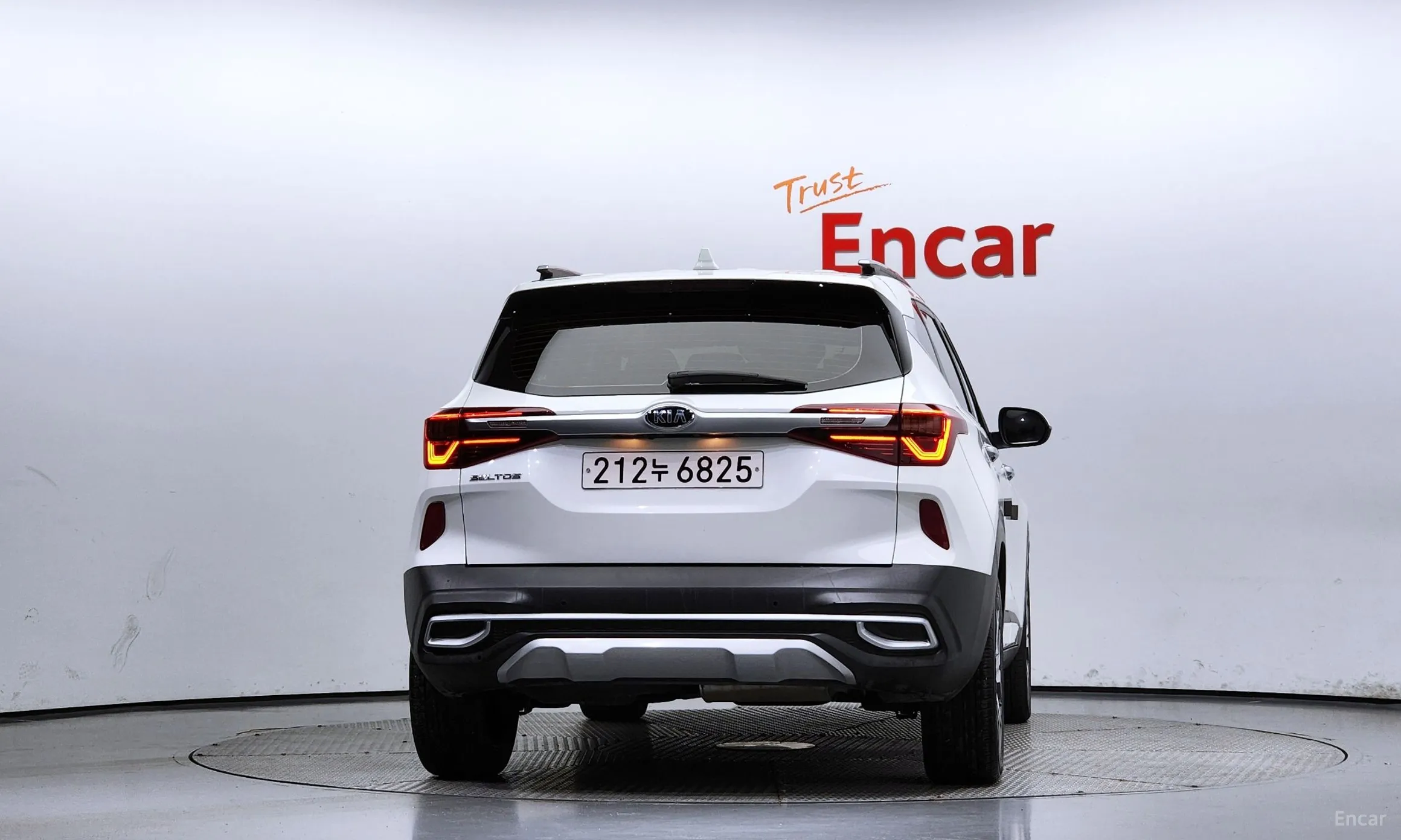 Kia Seltos превью 3