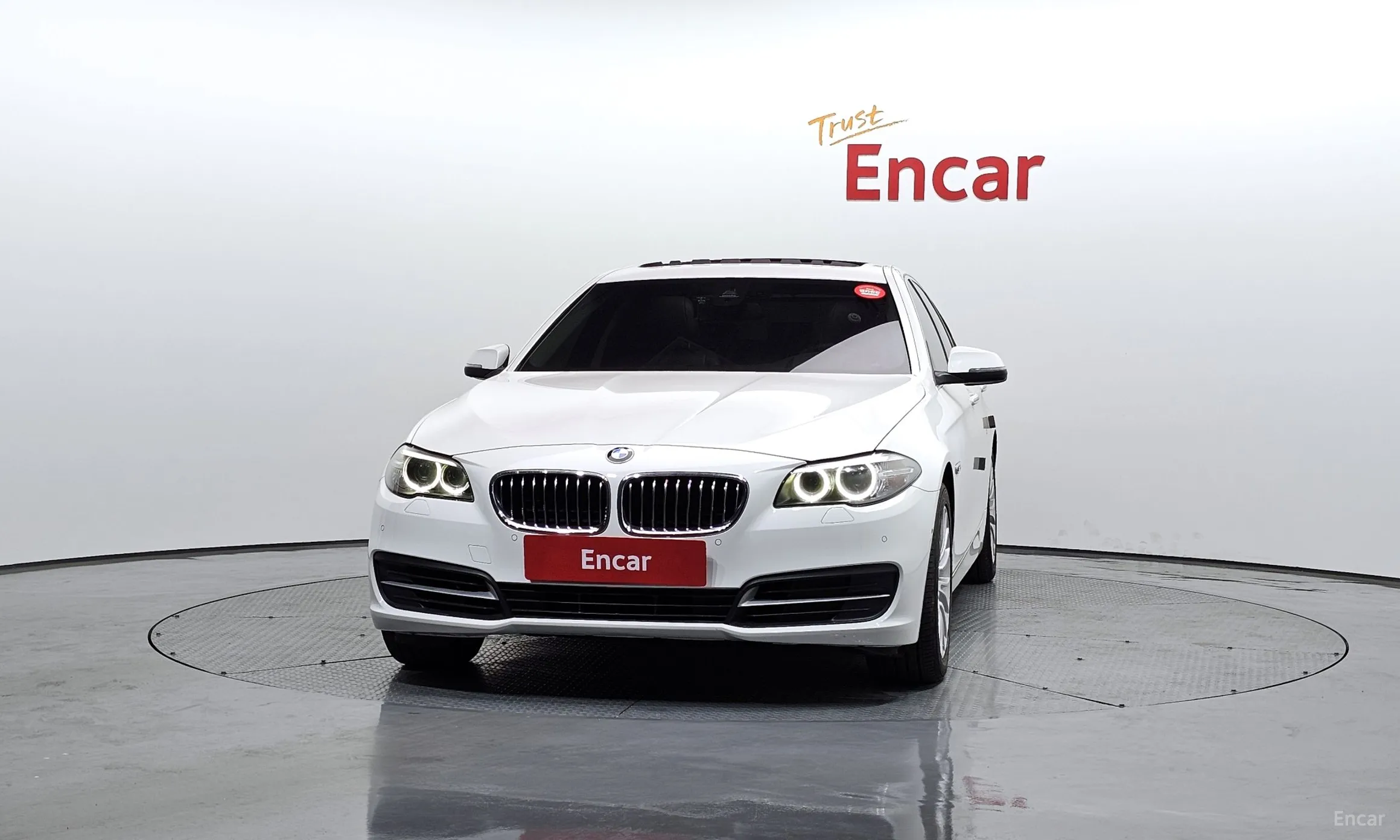 BMW 5 Series (F10) превью 3