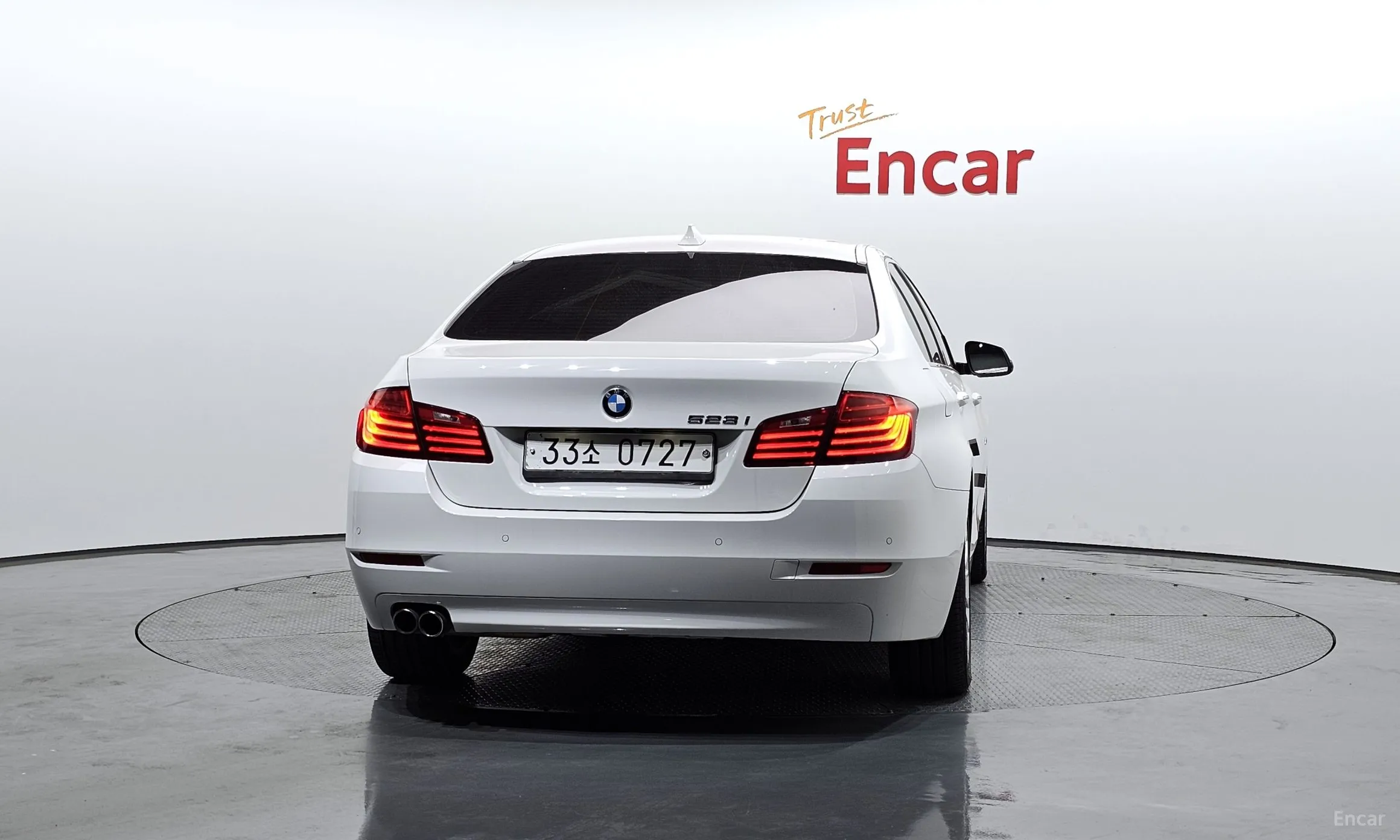 BMW 5 Series (F10) превью 4