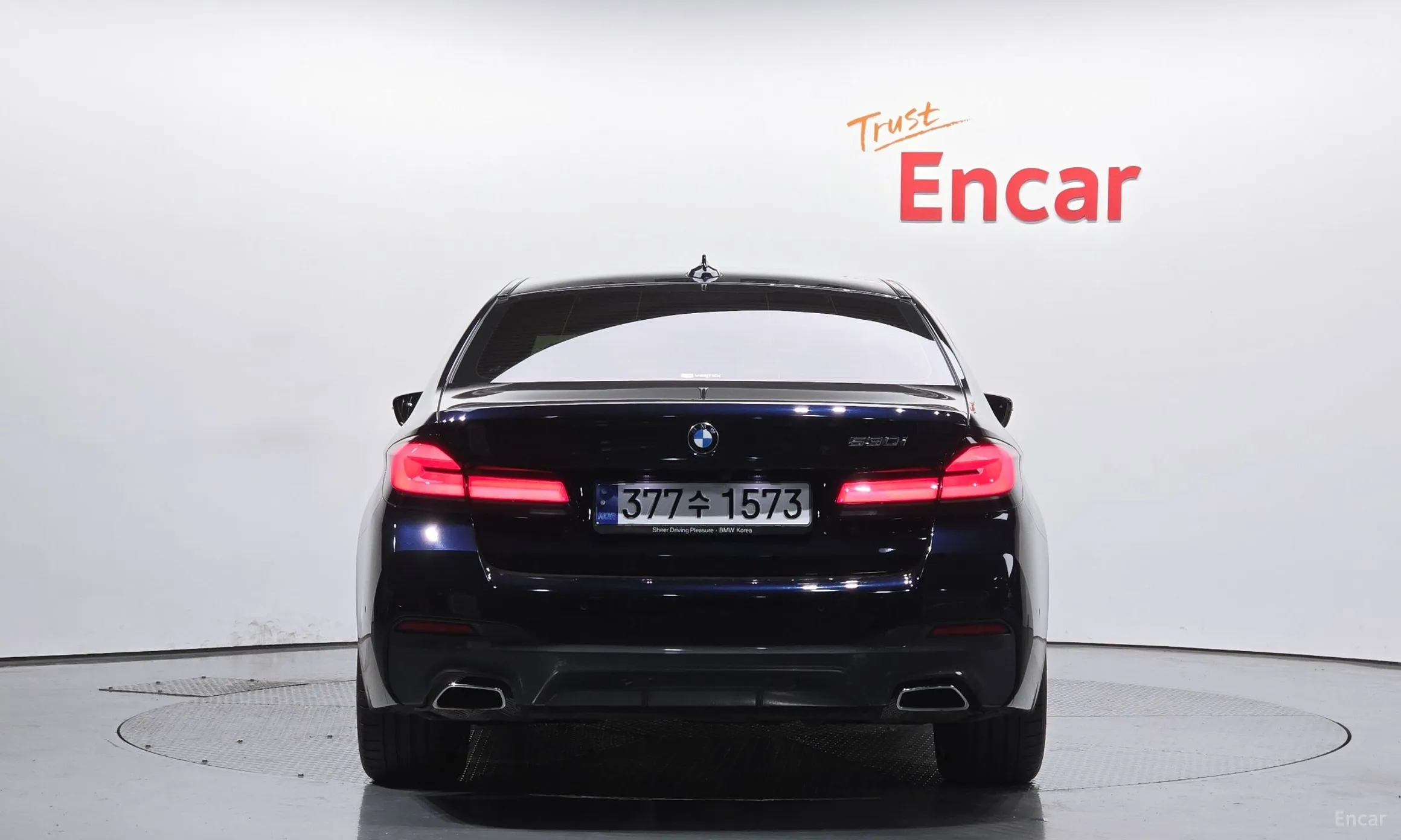 BMW 5 Series (G30) превью 3