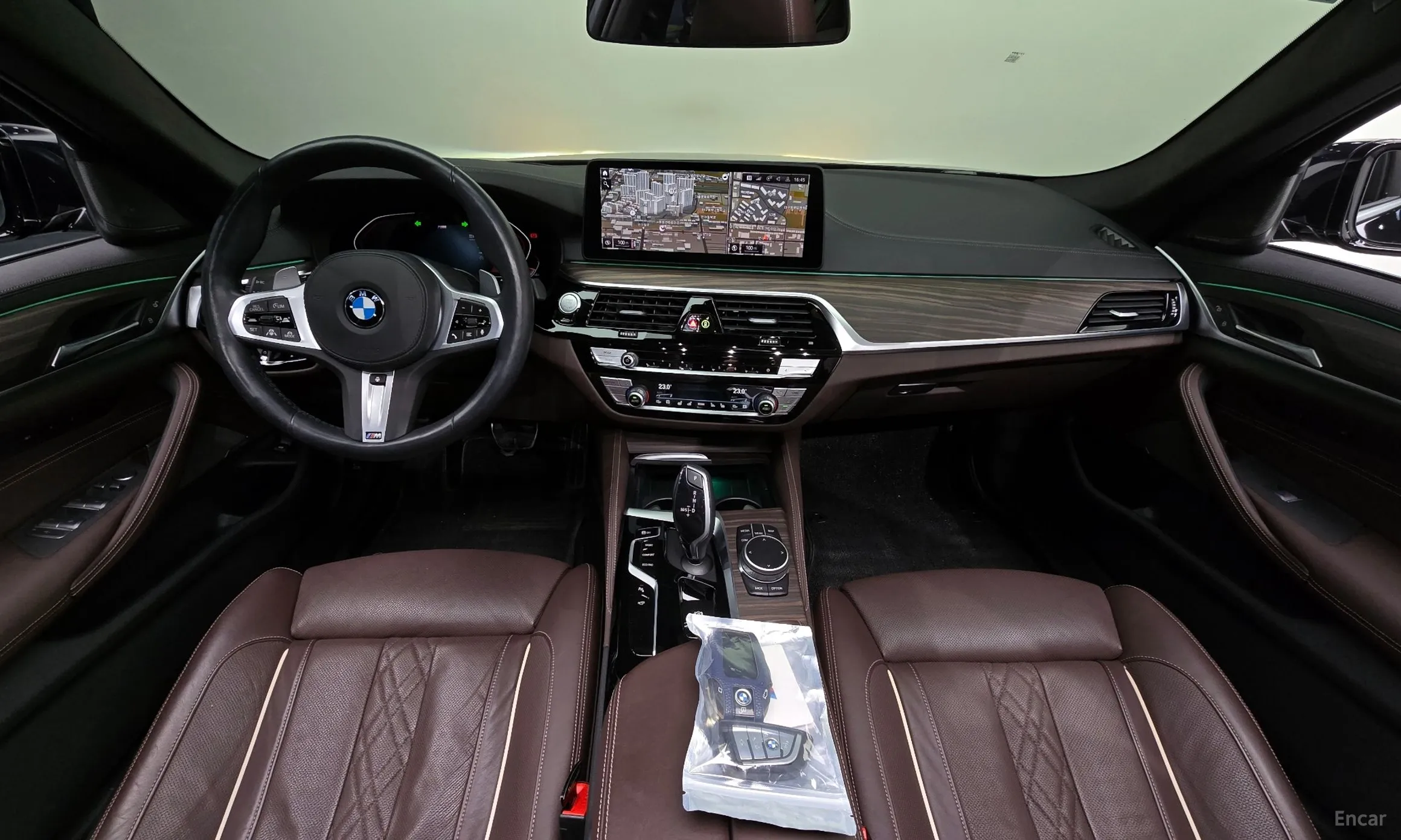 BMW 5 Series (G30) превью 4
