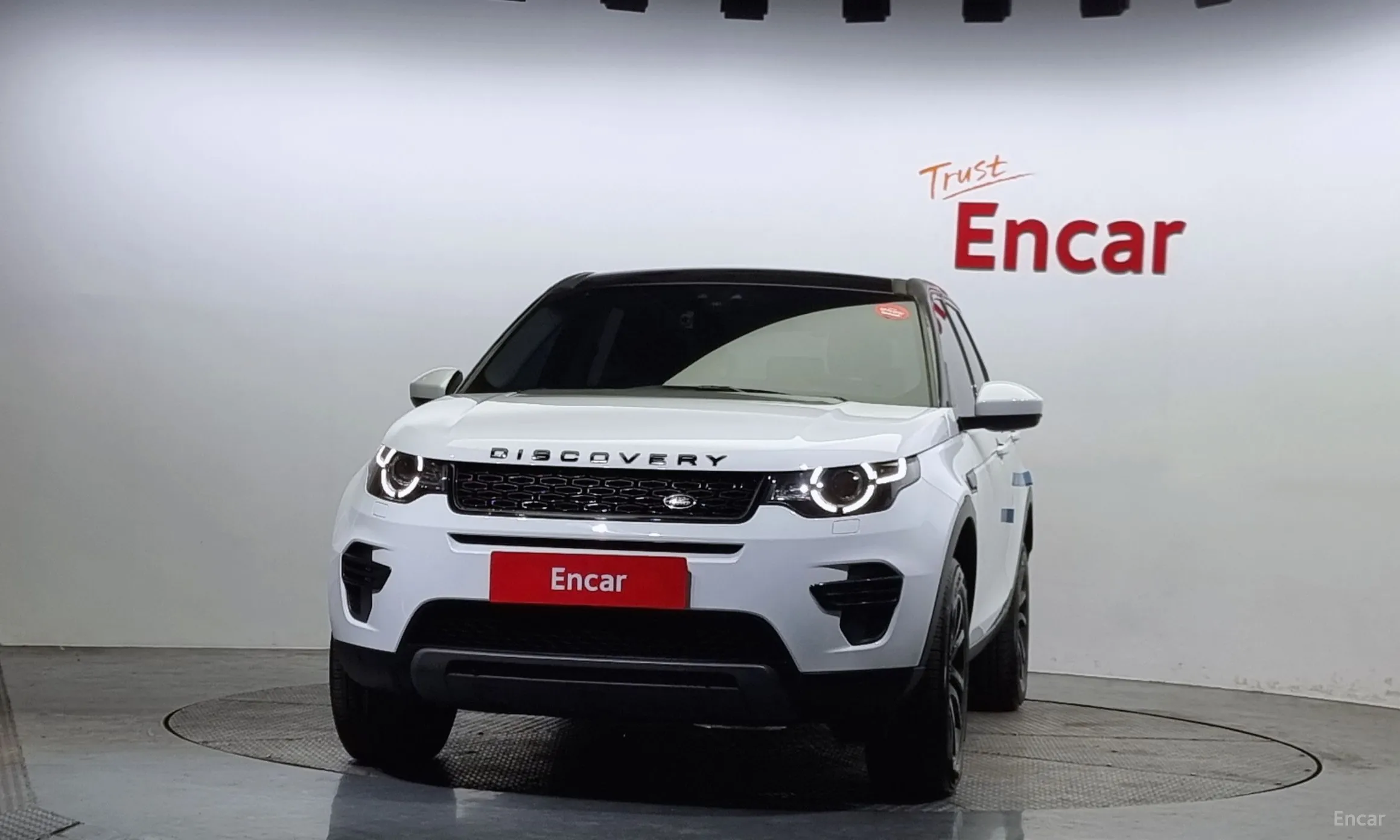 Land Rover Discovery Sports превью 2