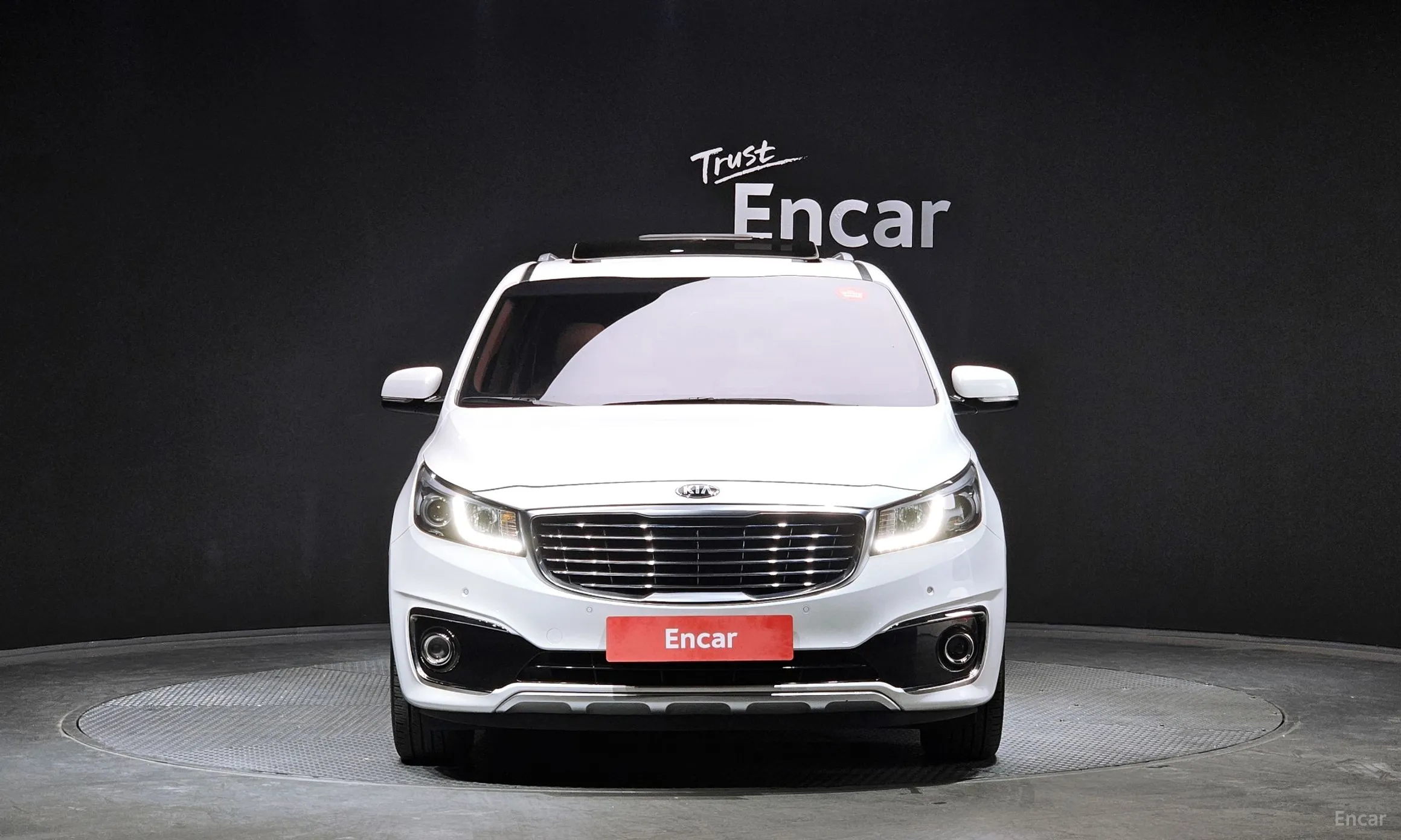 Kia Carnival превью 2