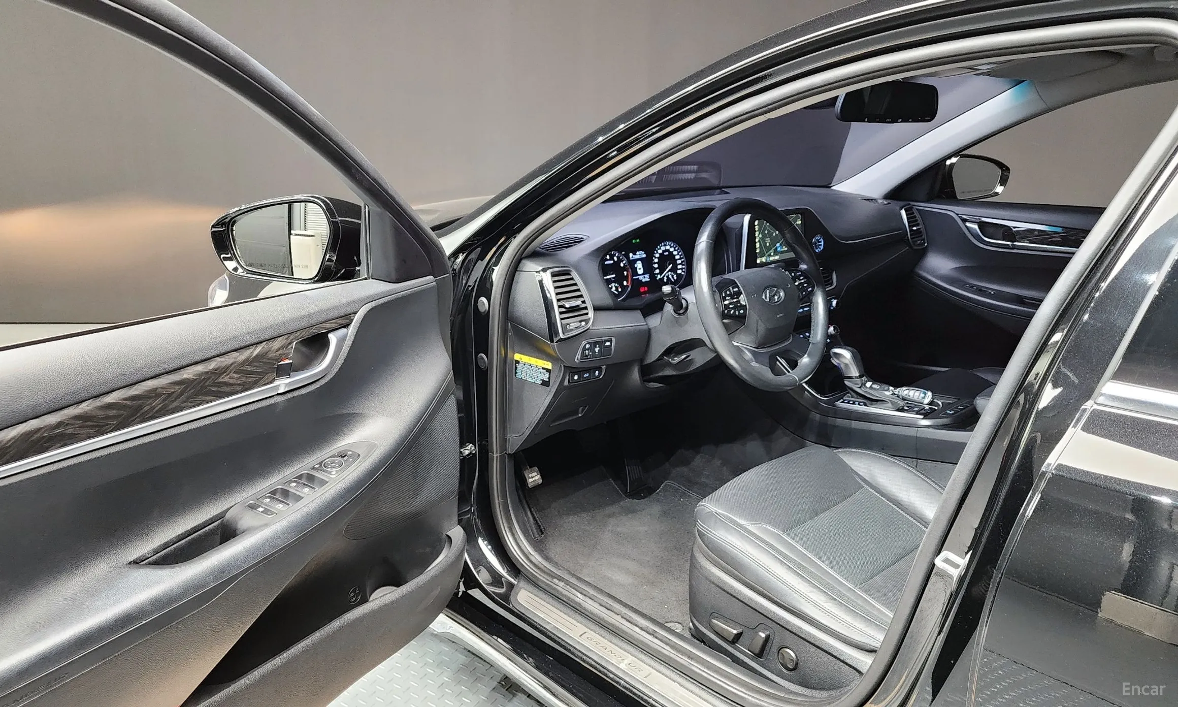Hyundai Grandeur IG превью 10